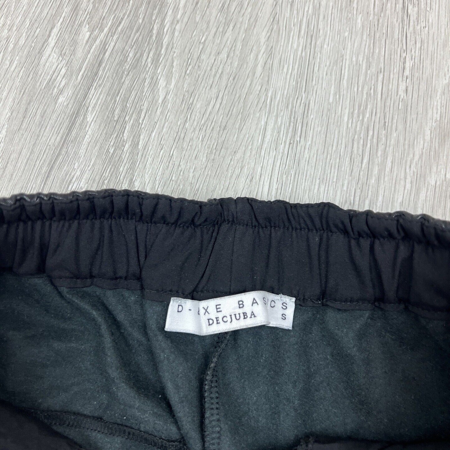 Decjuba D-Luxe Womens Black Faux Leather Jogger Pants Size Small