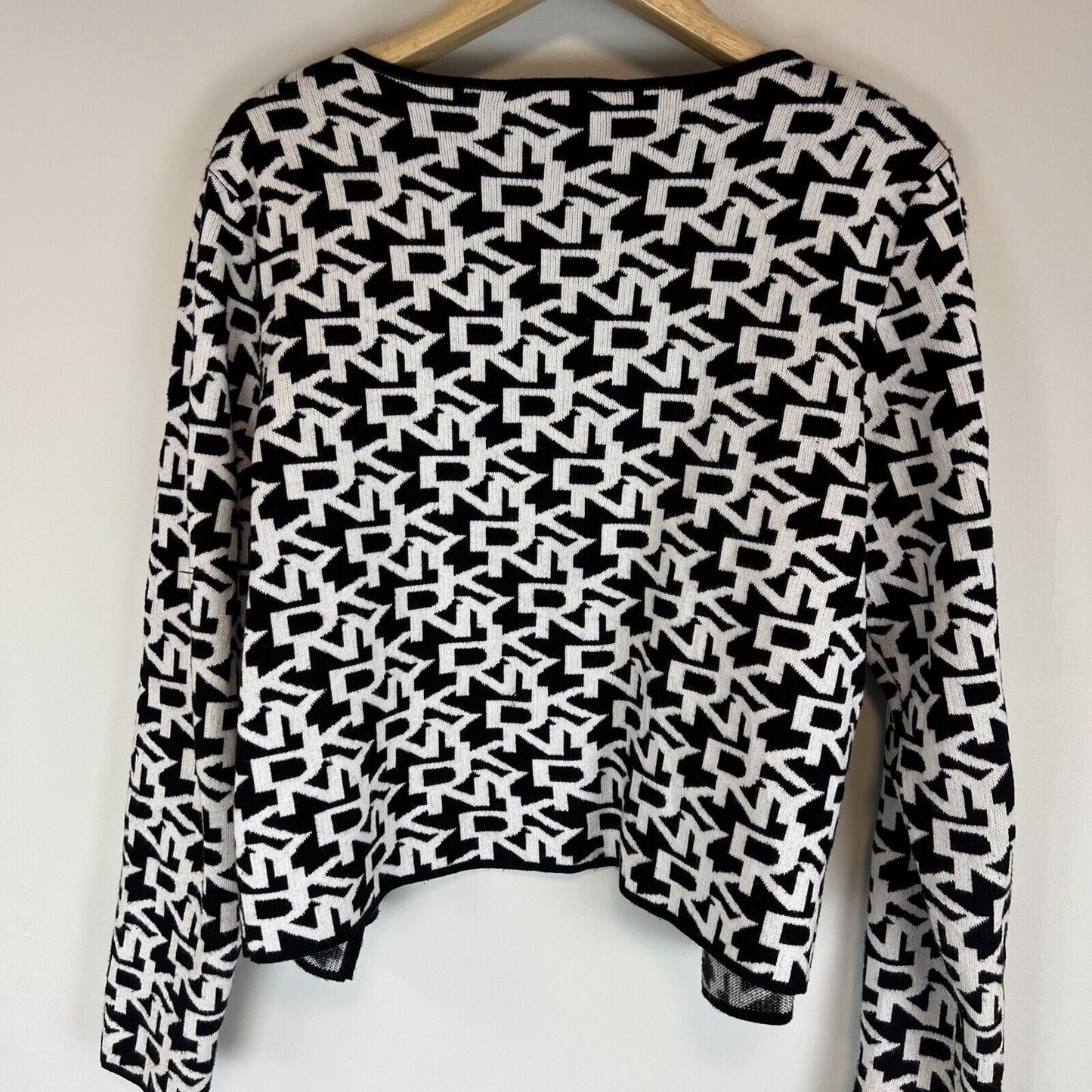 DKNY Womens Knitted Cardigan /Sweater Size Medium (read desc)