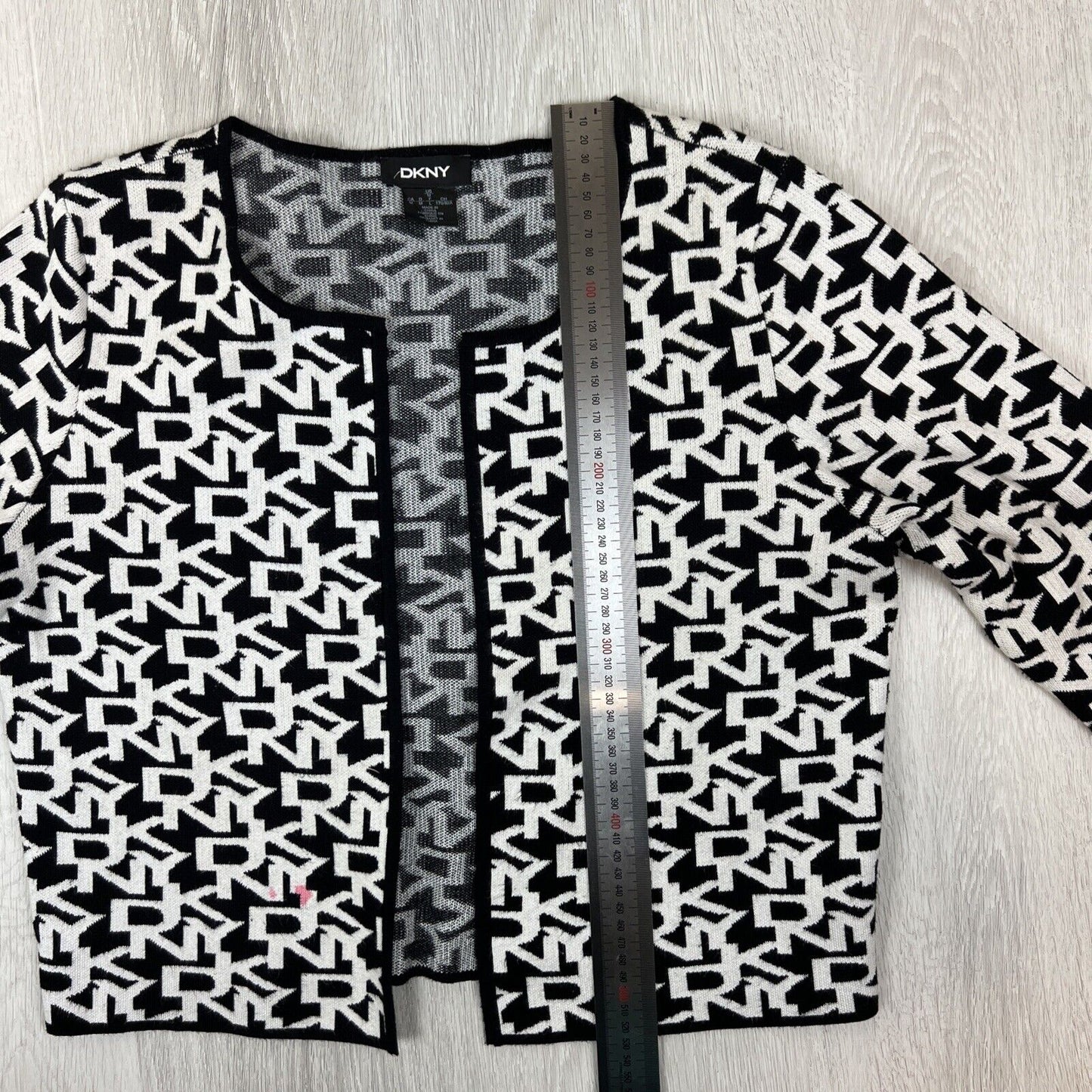 DKNY Womens Knitted Cardigan /Sweater Size Medium (read desc)