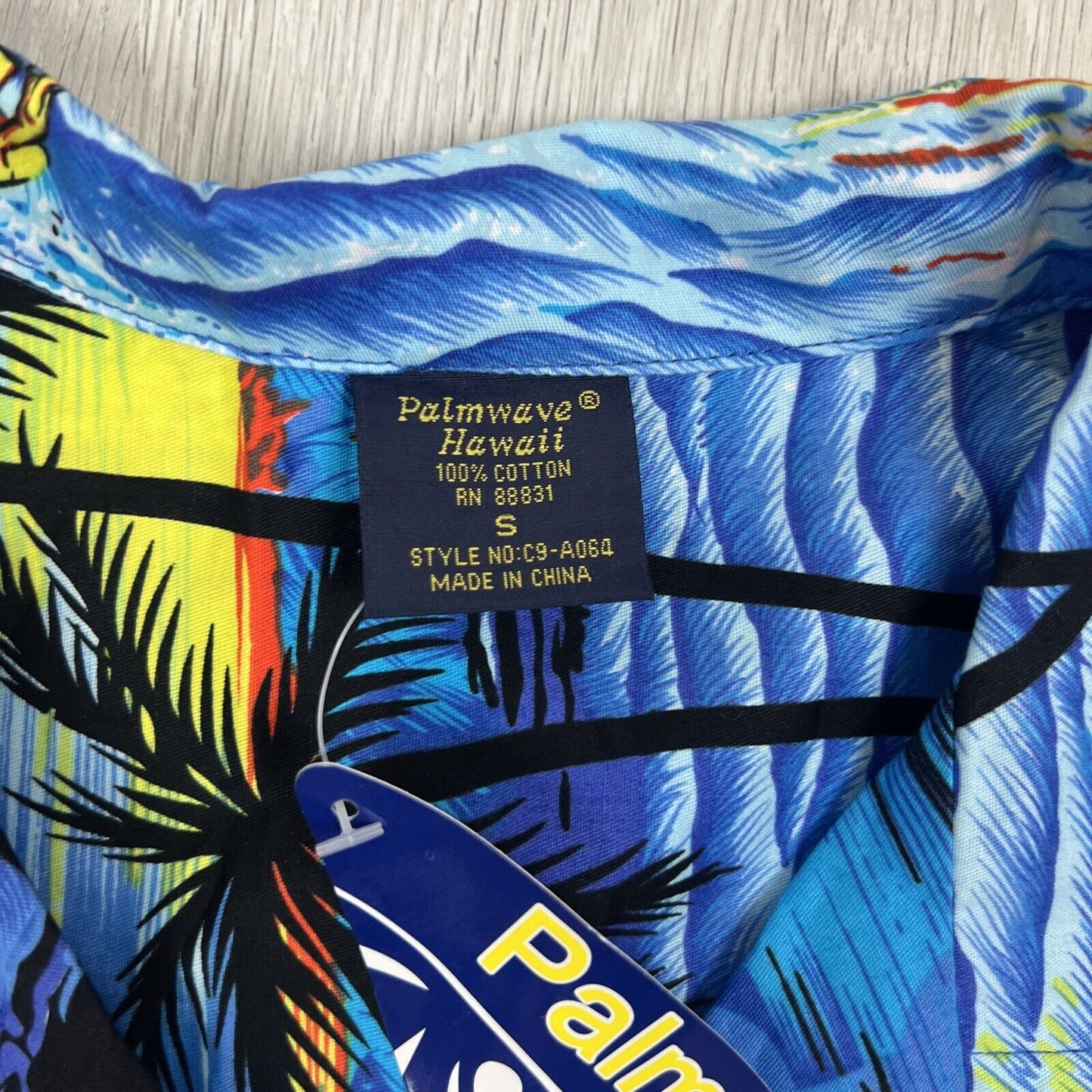 PalmWave Hawaii Mens Blue Short Sleeve Button Up Shirt Size Small (new)