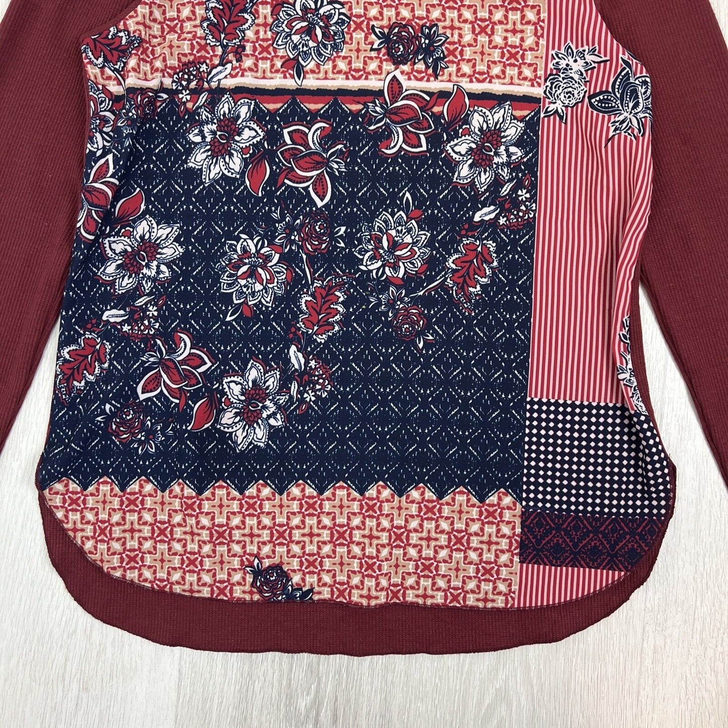 Weekend by Suzanne Betro Womens Red Top Size Medium
