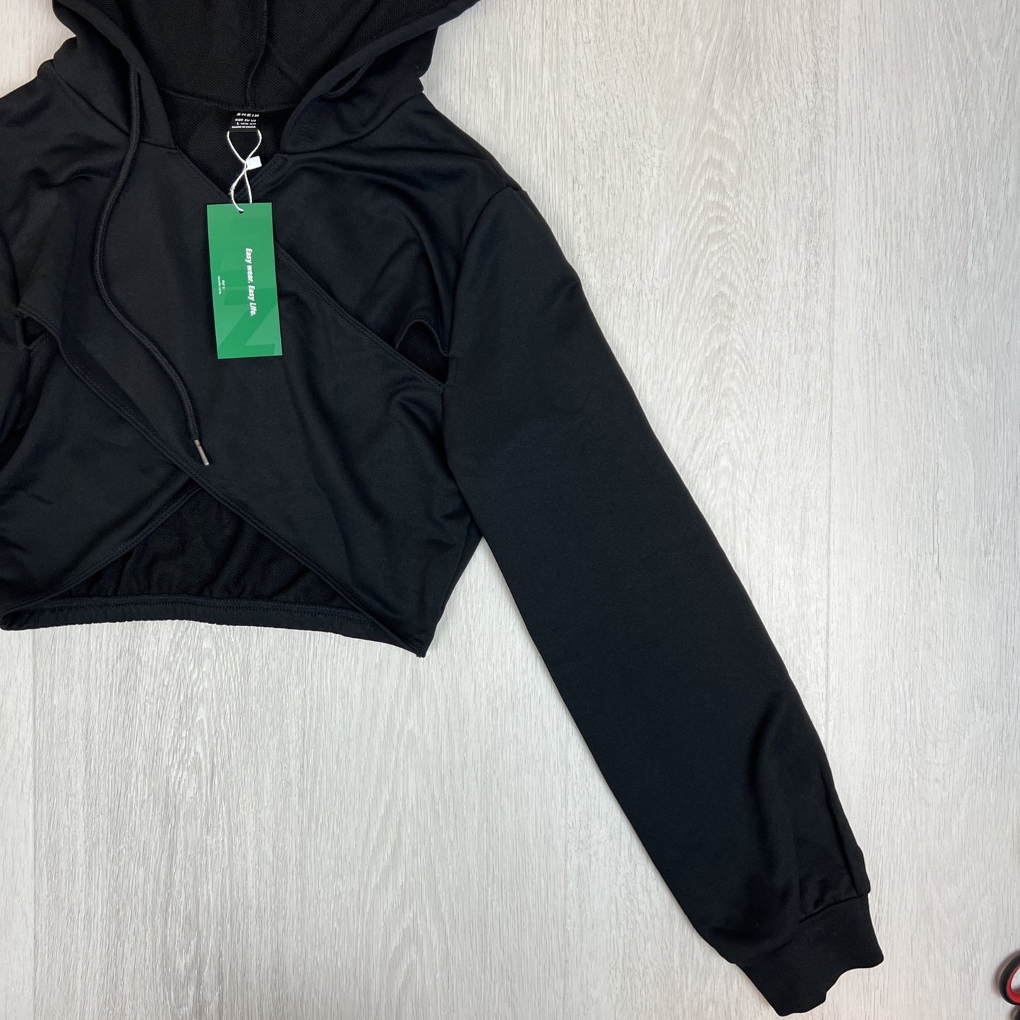 Shein Womens Cropped Pullover Sweeping Front Hoodie Size Large (New)