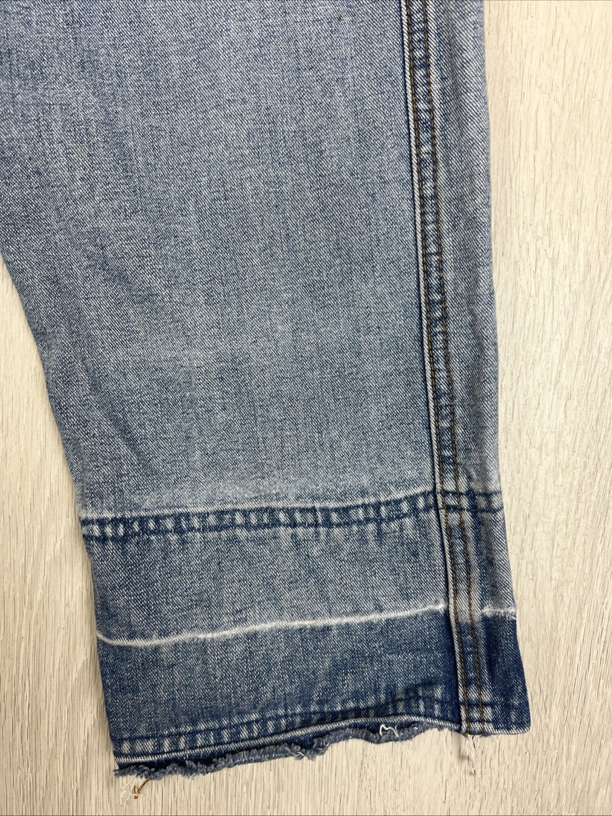 Levis Sport Jeans Womens Tapered Blue Denim Jeans Size 28 x 30