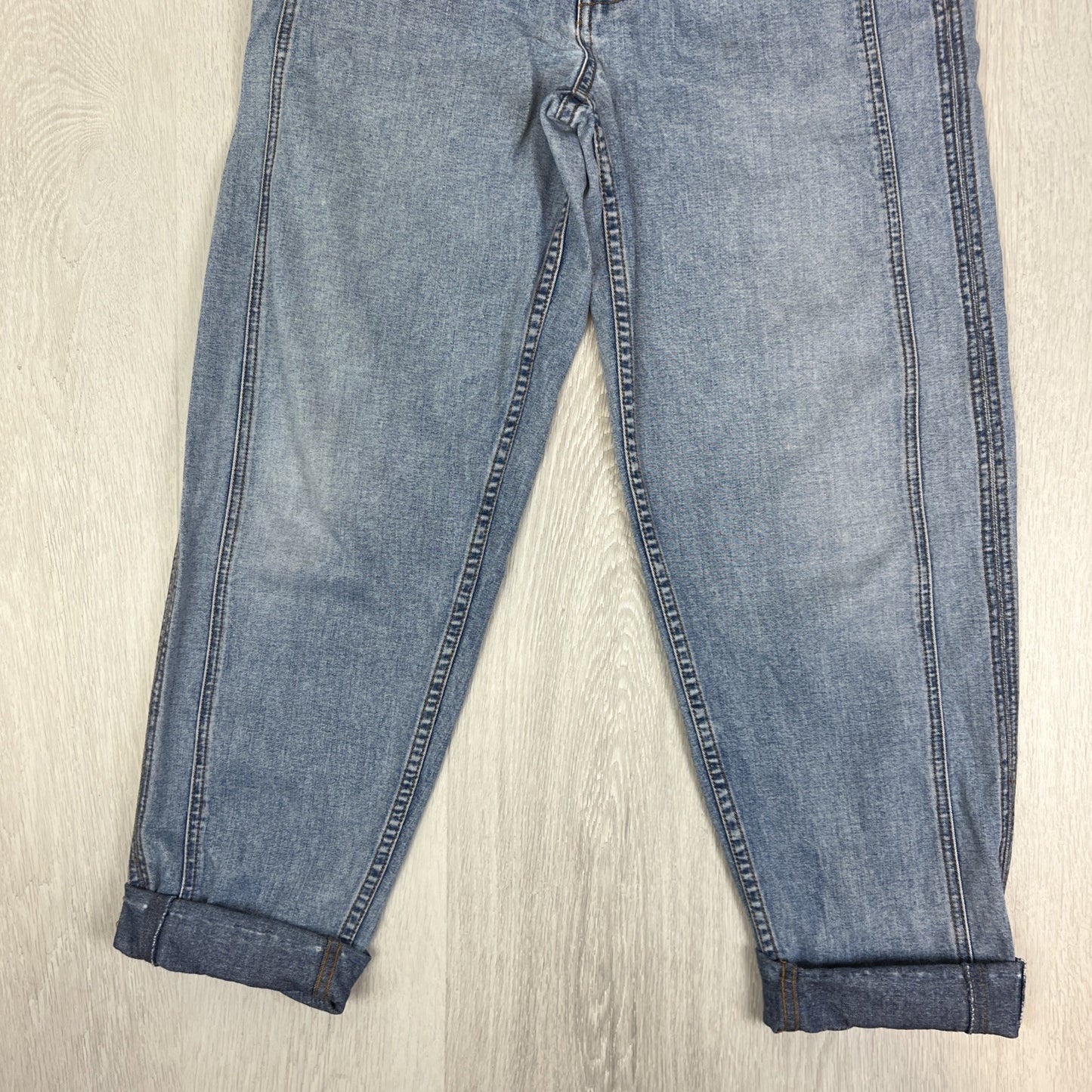 Levis Sport Jeans Womens Tapered Blue Denim Jeans Size 28 x 30