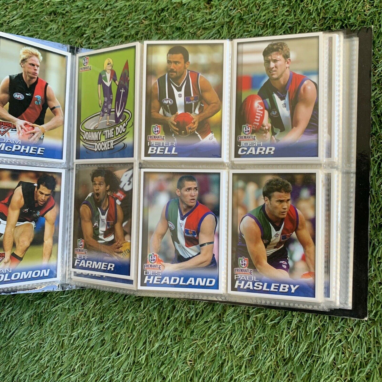 2005 Official AFL Collectors Album & Heaps of Cards (150+ Cards) Aussie Rules