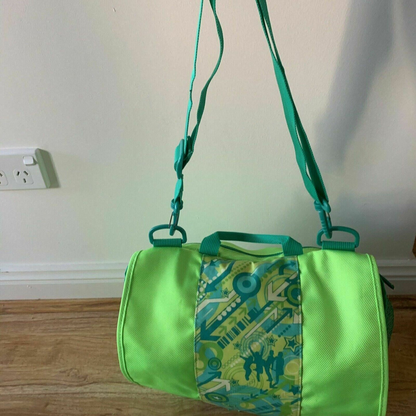 Tupperware Convertible Green Bag Satchel Converts to a Backpack