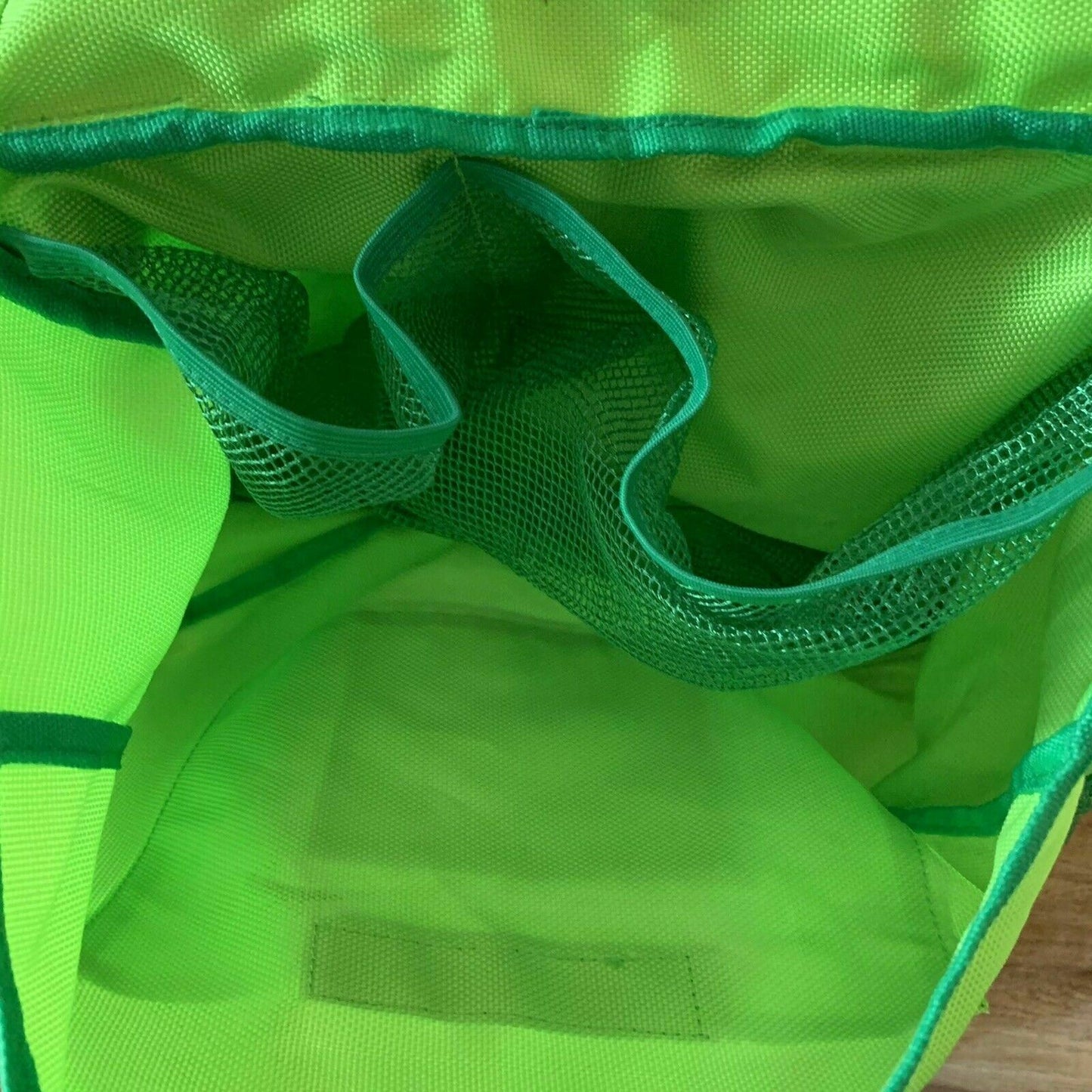 Tupperware Convertible Green Bag Satchel Converts to a Backpack