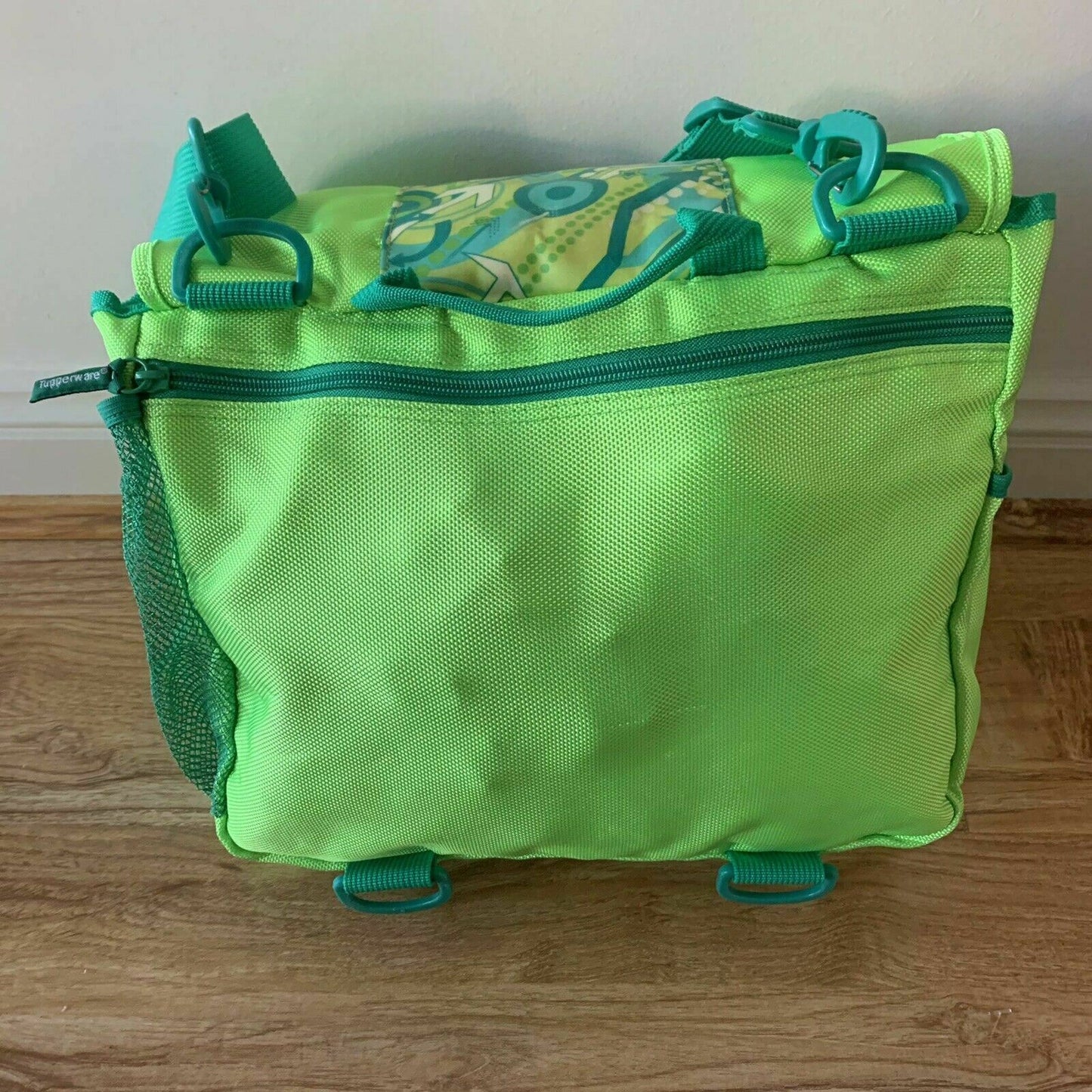 Tupperware Convertible Green Bag Satchel Converts to a Backpack