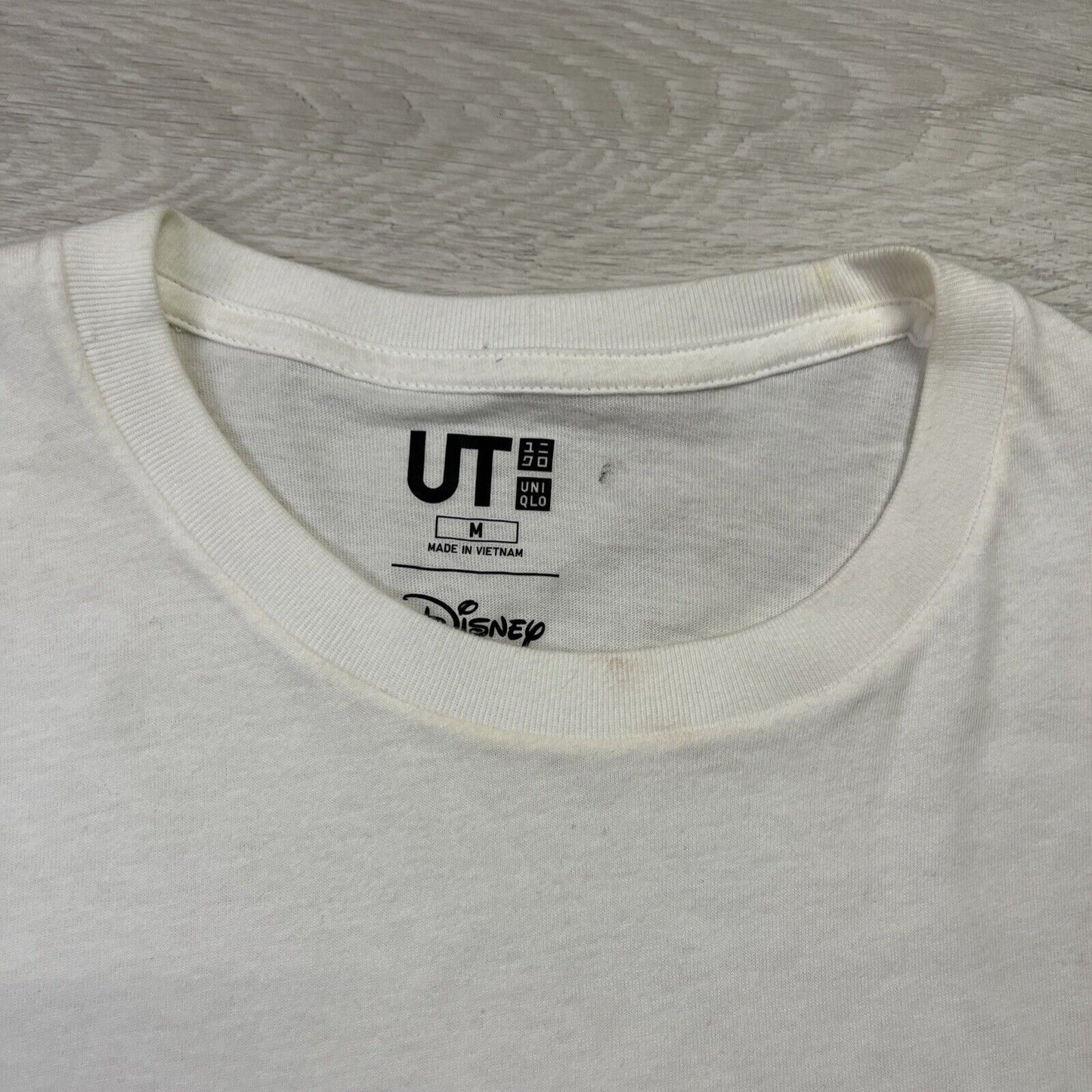 Uniqlo x Disney Unisex White T-Shirt Size Medium Mickey Mouse Pocket Embroidered