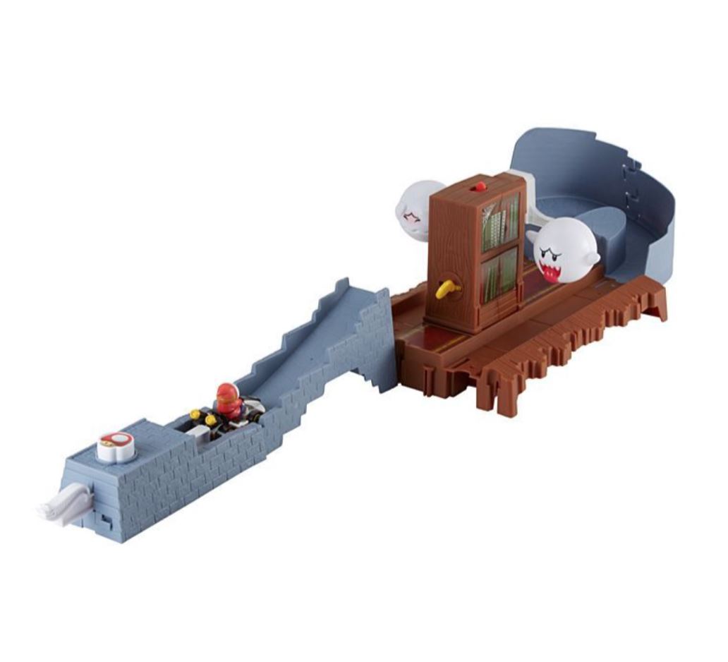 Hot Wheels® Mario Kart Track Set - Shy Guy Boo's Spooky Sprint