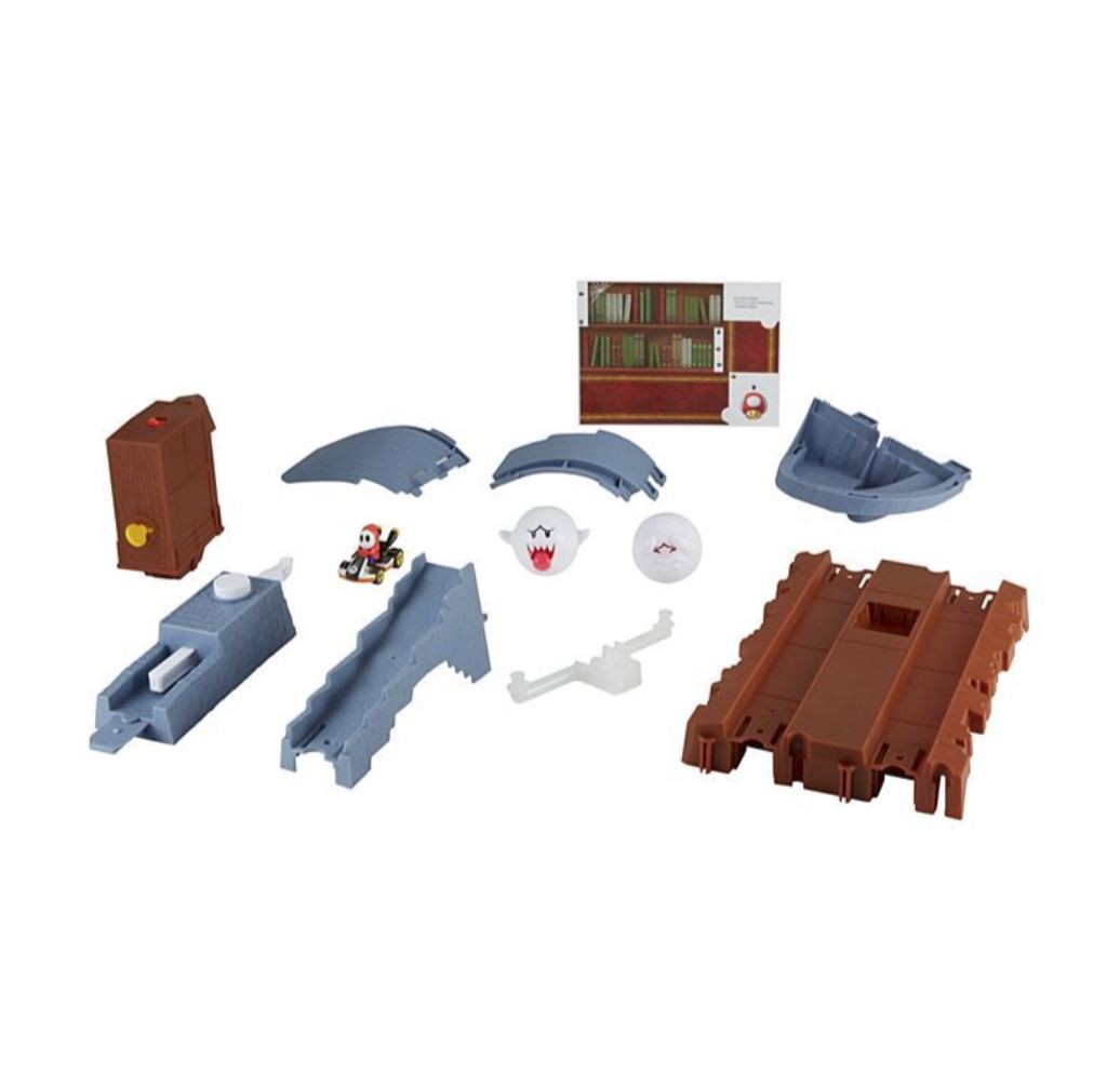 Hot Wheels® Mario Kart Track Set - Shy Guy Boo's Spooky Sprint