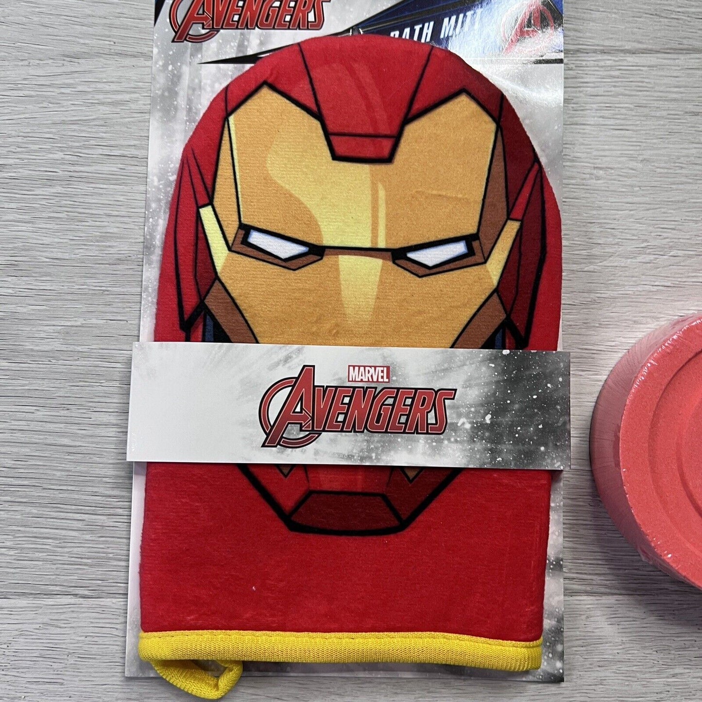 Marvel Avengers Iron ManBath Mitt & Marvel Bath Bomb