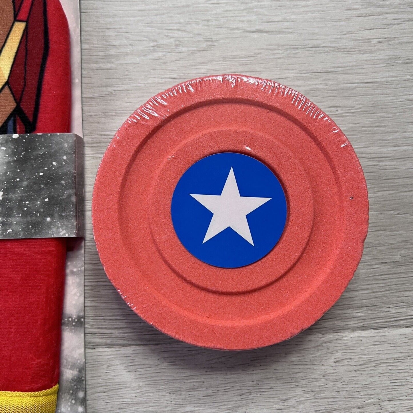 Marvel Avengers Iron ManBath Mitt & Marvel Bath Bomb