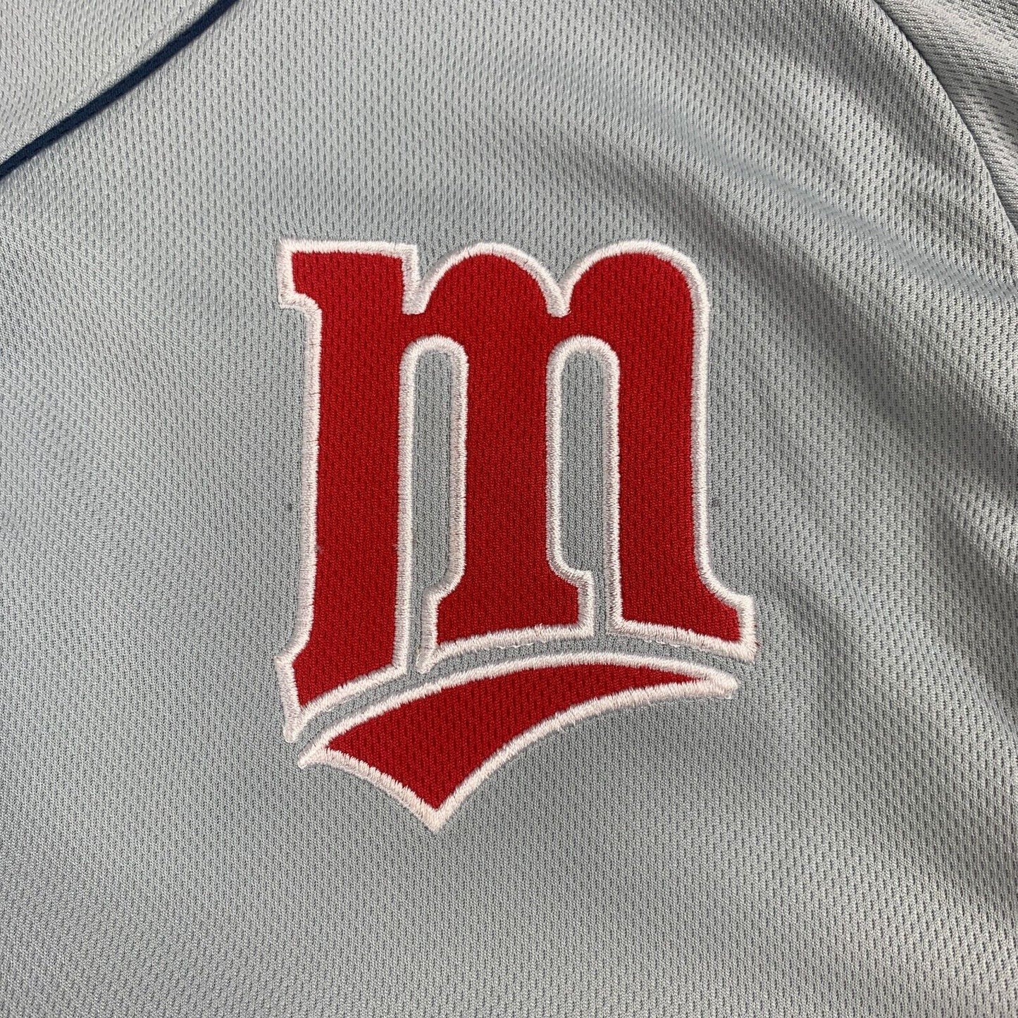 adidas Minnesota Twins Baseball Jersey Size Youth Medium (10-12 Years approx)