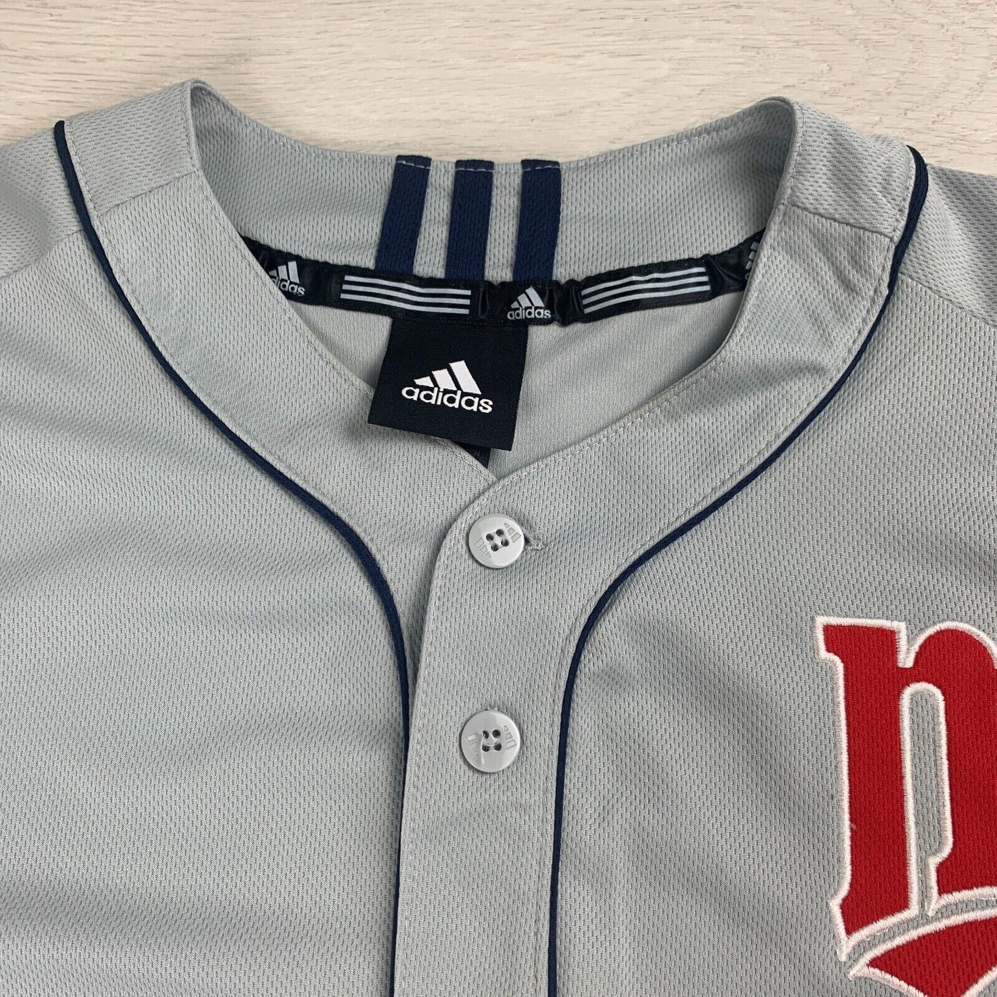 adidas Minnesota Twins Baseball Jersey Size Youth Medium (10-12 Years approx)