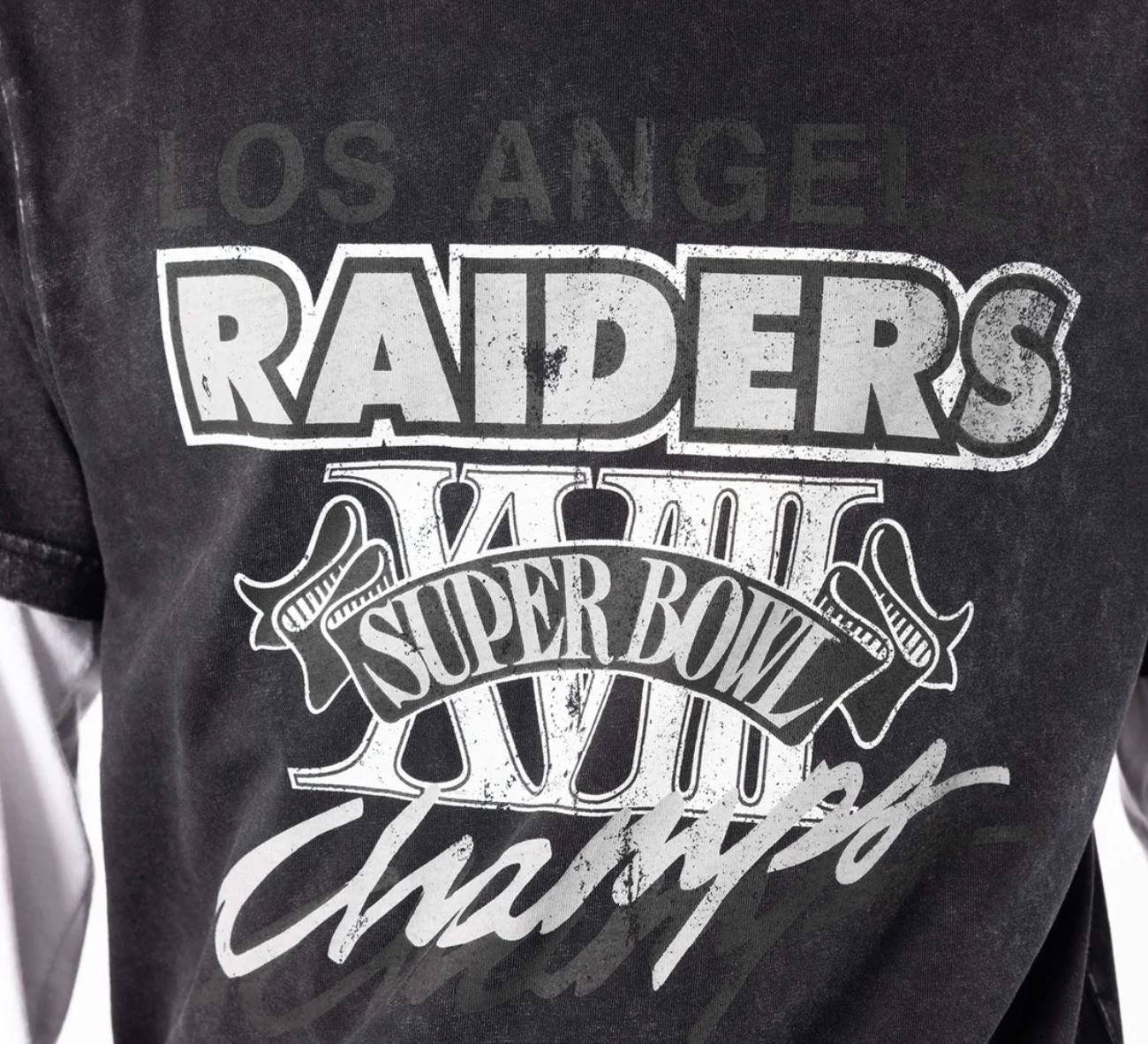 Mitchell & Ness Los Angeles Raiders 1984 Super Bowl Champs Black T-Shirt Size M