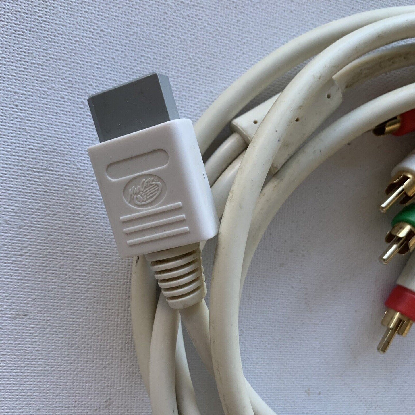 Mad Catz Nintendo Wii AV Cable