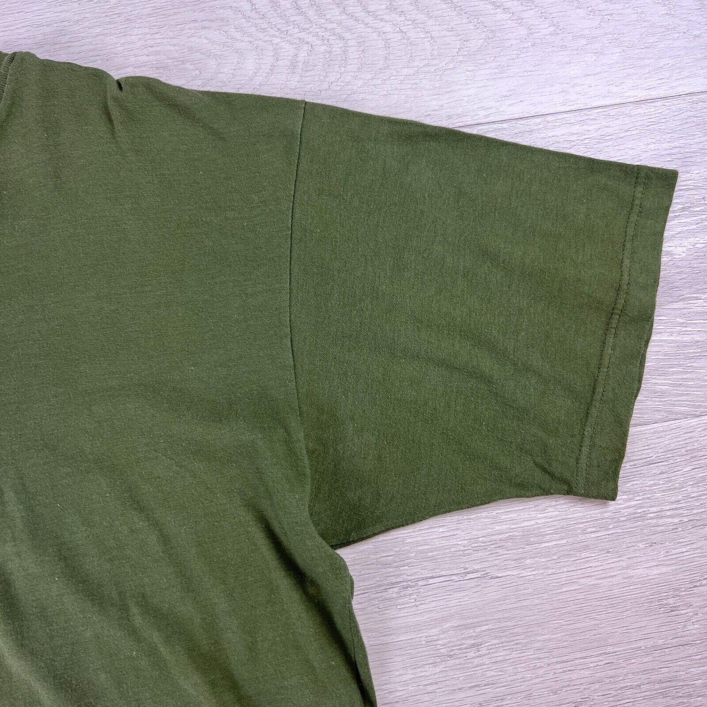 Mens Green Indiginous Inspired Embroidered T-Shirt Size Medium