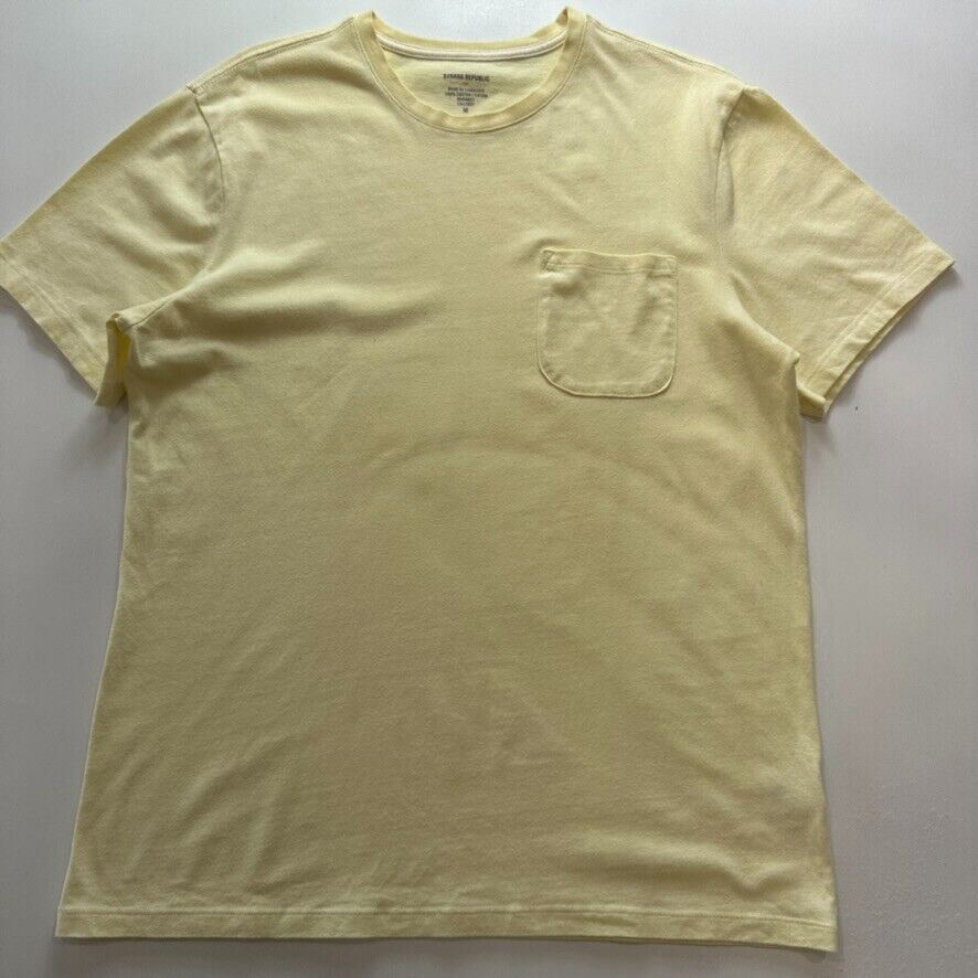 Banana Republic Mens Yellow T-Shirt Size Medium
