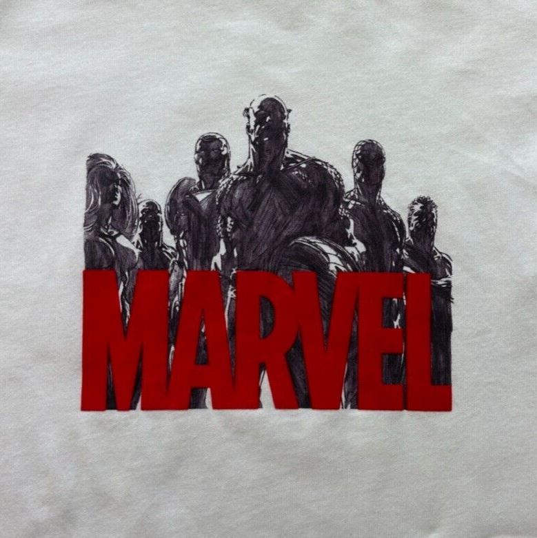 Uniqlo Marvel Kids White T-Shirt Size 11-12 Years