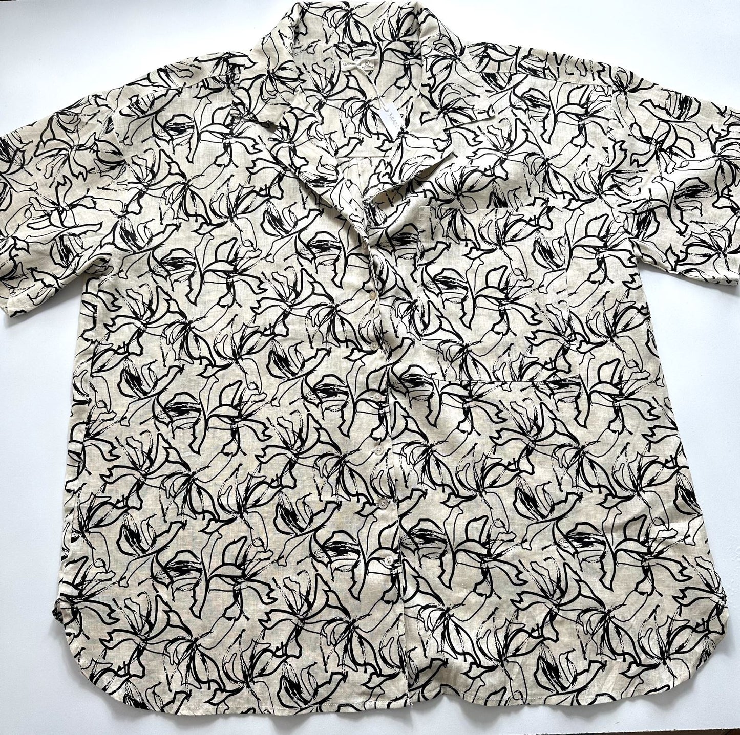 Miann & Co Womens Rebecca Wide Neck Shirt - Floral Sketch Size M (RRP $129.95)