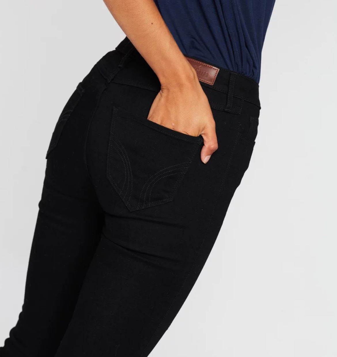 Hollister Womens Super Skinny Long Leg Black Jeans Size 0 (New)