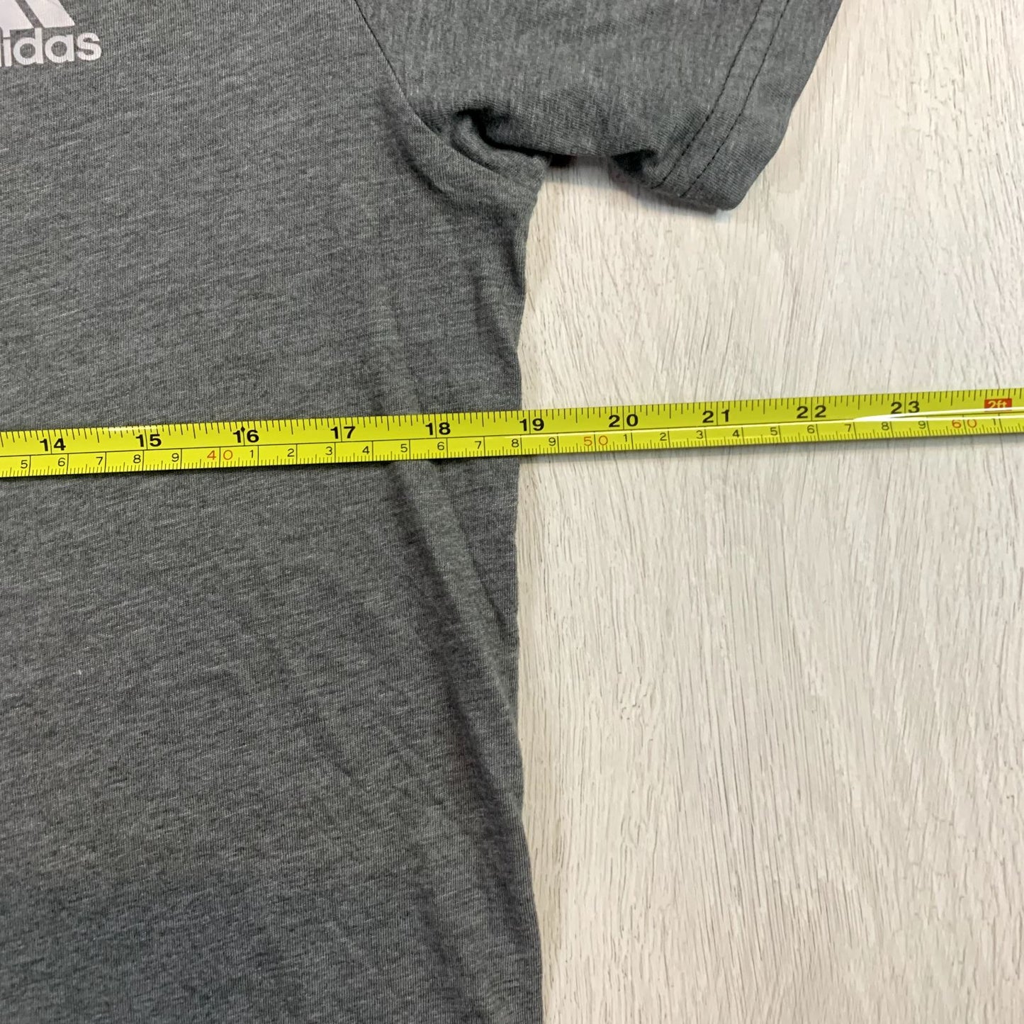 adidas Mens Grey Crew Neck T-Shirt Size Medium