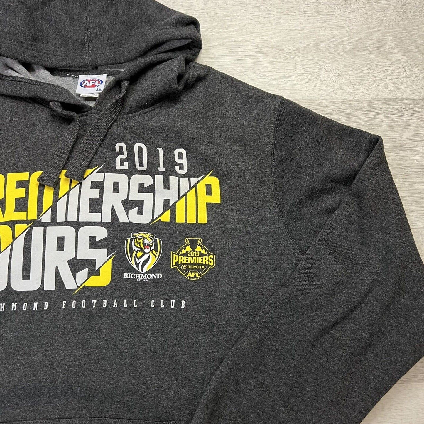 AFL Richmond Tigers 2019 Premiers Mens Charcoal Hoodie Size 3XL