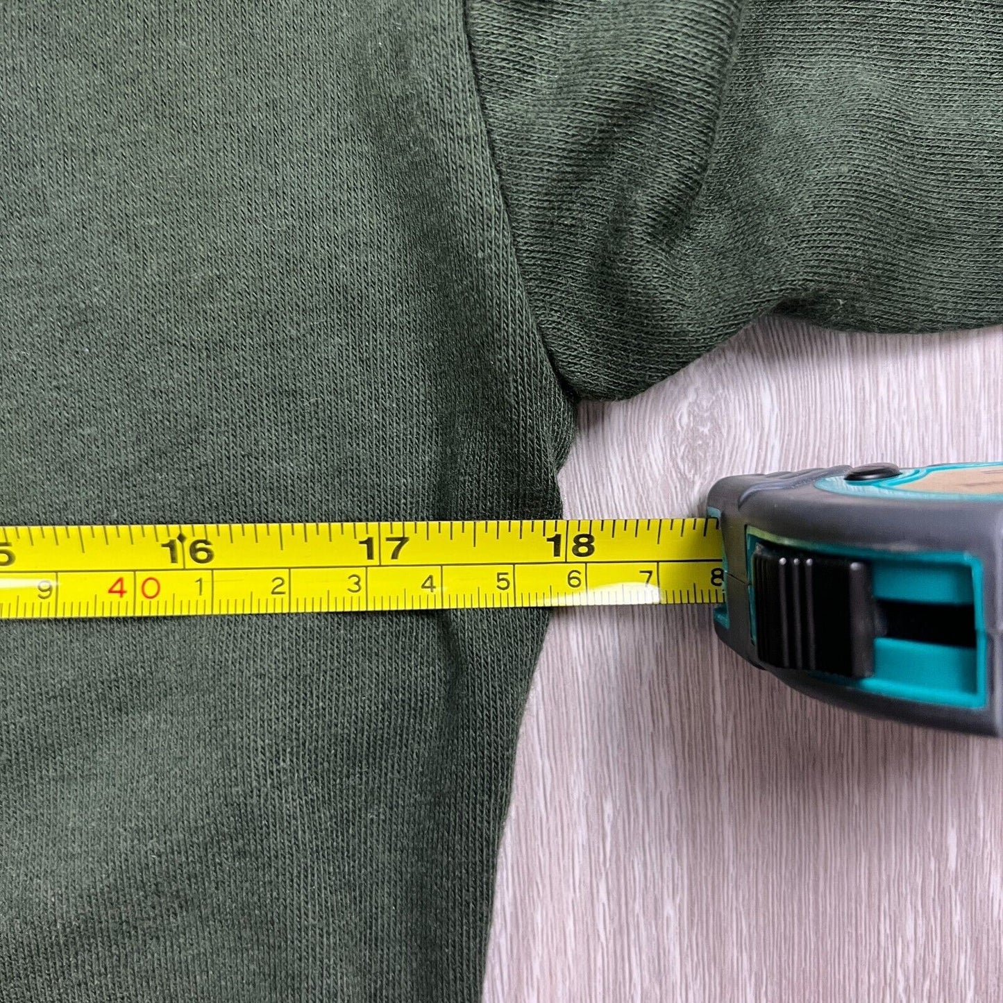 Divided by H&M Womens Green Cropped Pullover Hoodie Size XS