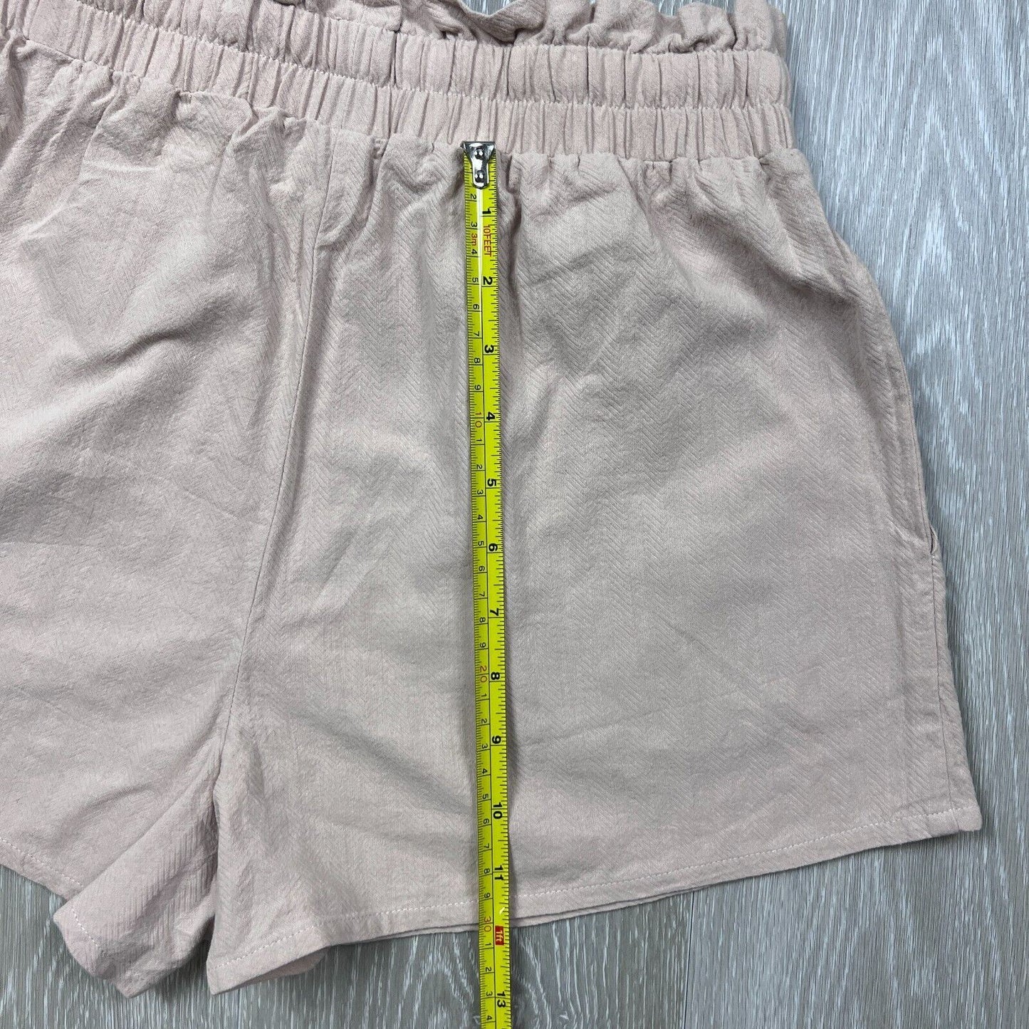 Nunui Womens Beige Casual Short Size 10