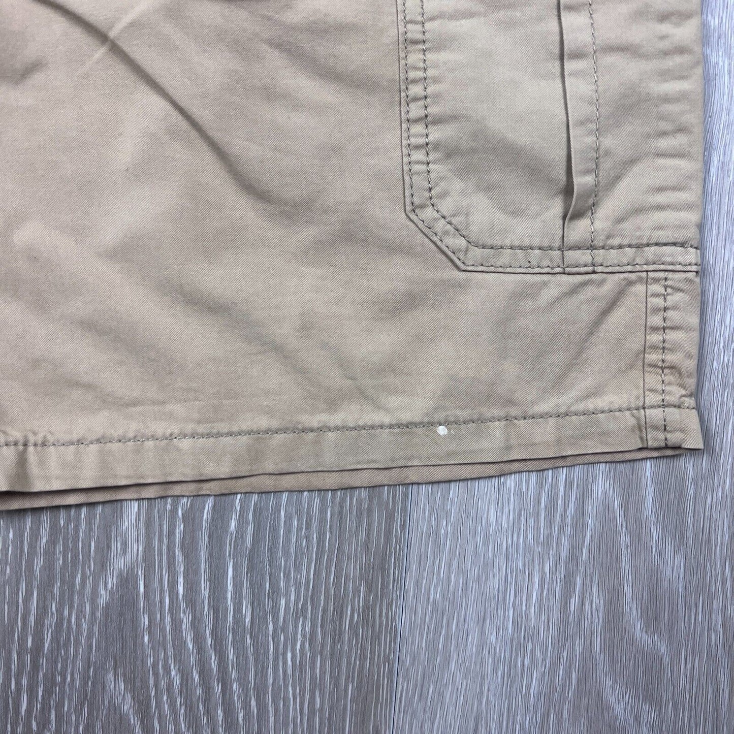 Emerson Mens Beige Cargo Shorts Size Medium
