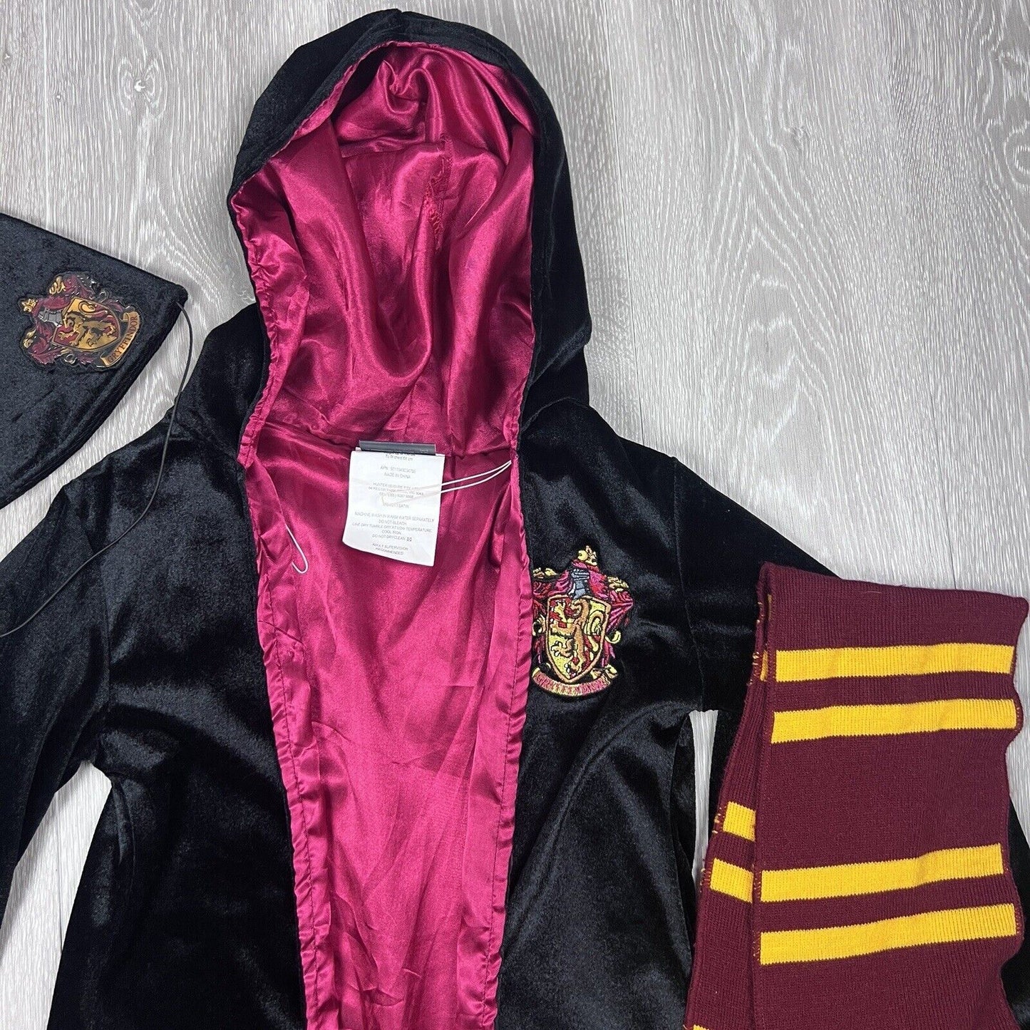Harry Potter Gryffindor Kids Wizard Costume Size 5 years +