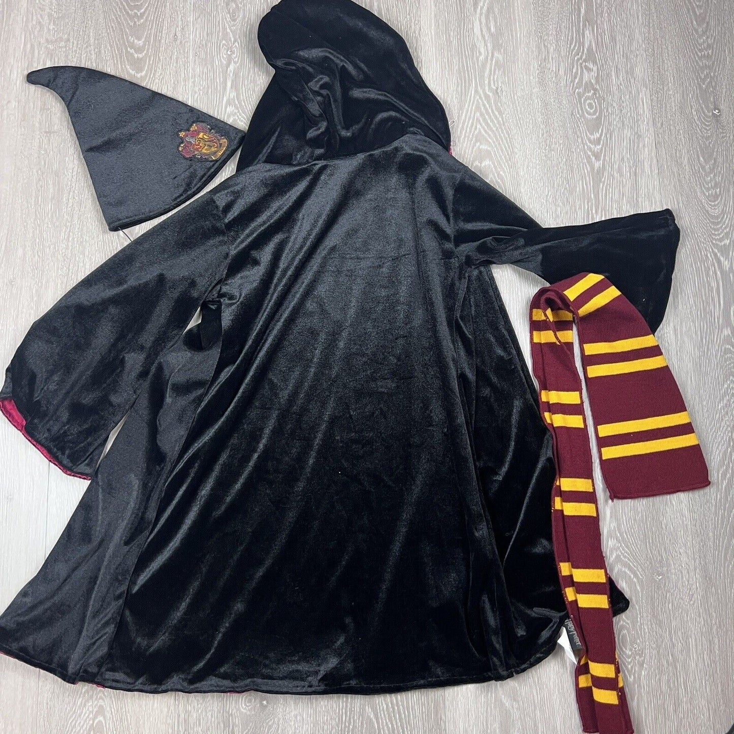 Harry Potter Gryffindor Kids Wizard Costume Size 5 years +