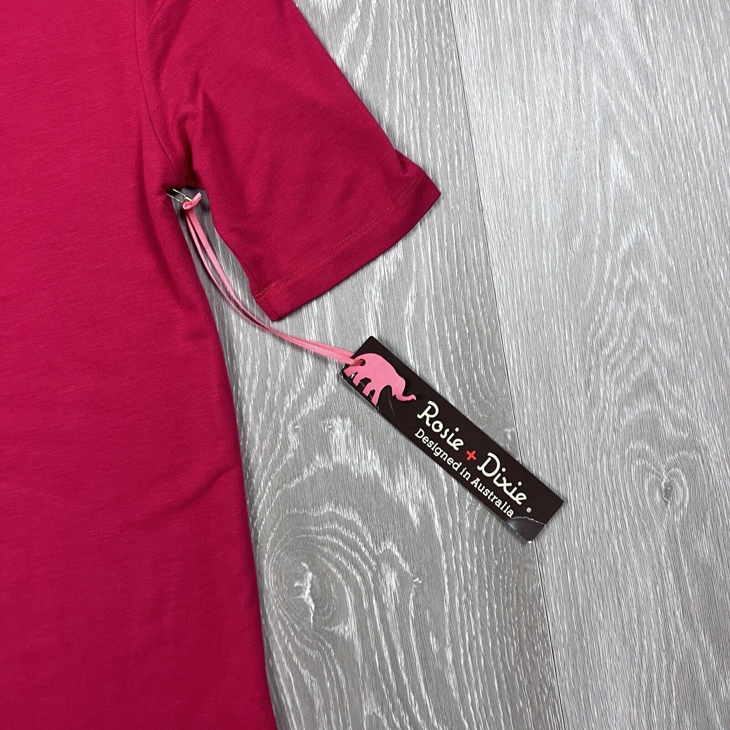 Rosie & Dixie Womens Red T-Shirt Size 1 ( New)
