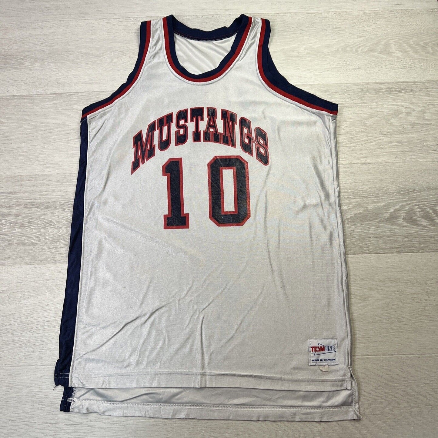 Vintage Team Line Made in Canada 'Mustangs' #10 Basketball Jersey Size Lager