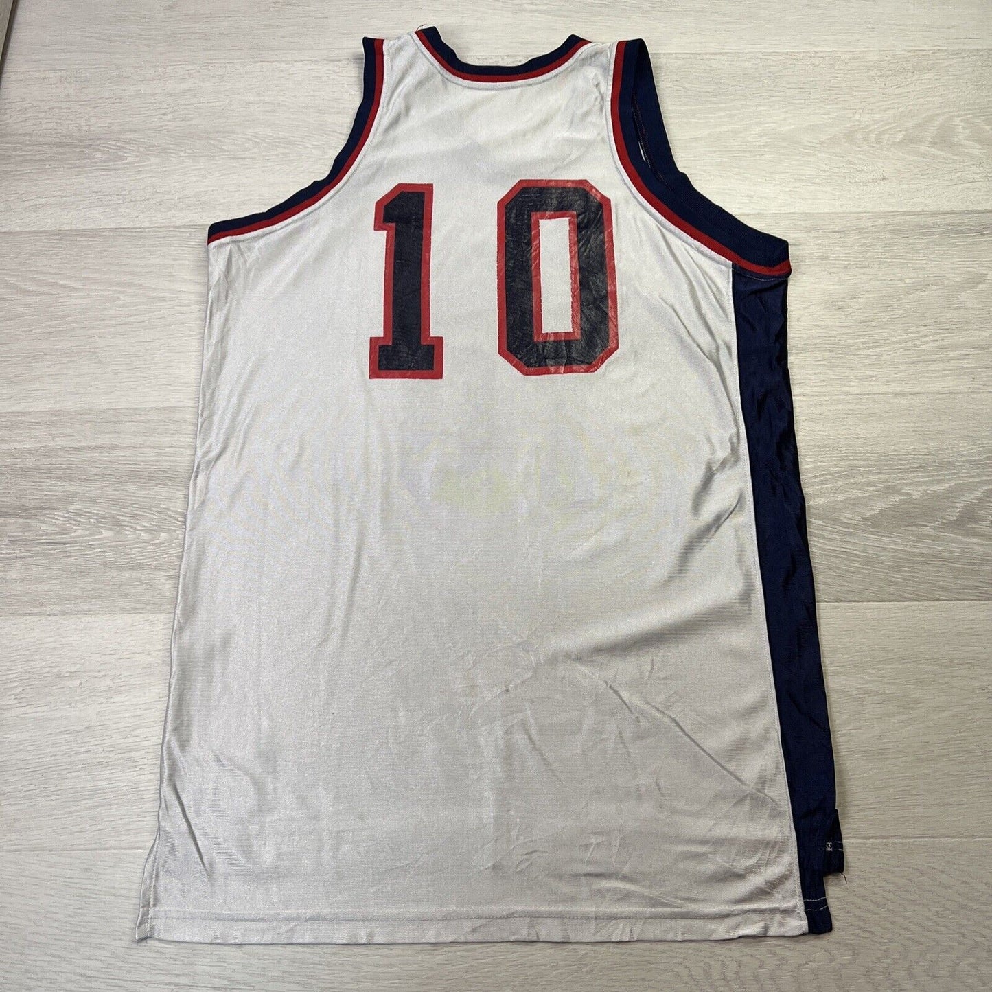 Vintage Team Line Made in Canada 'Mustangs' #10 Basketball Jersey Size Lager