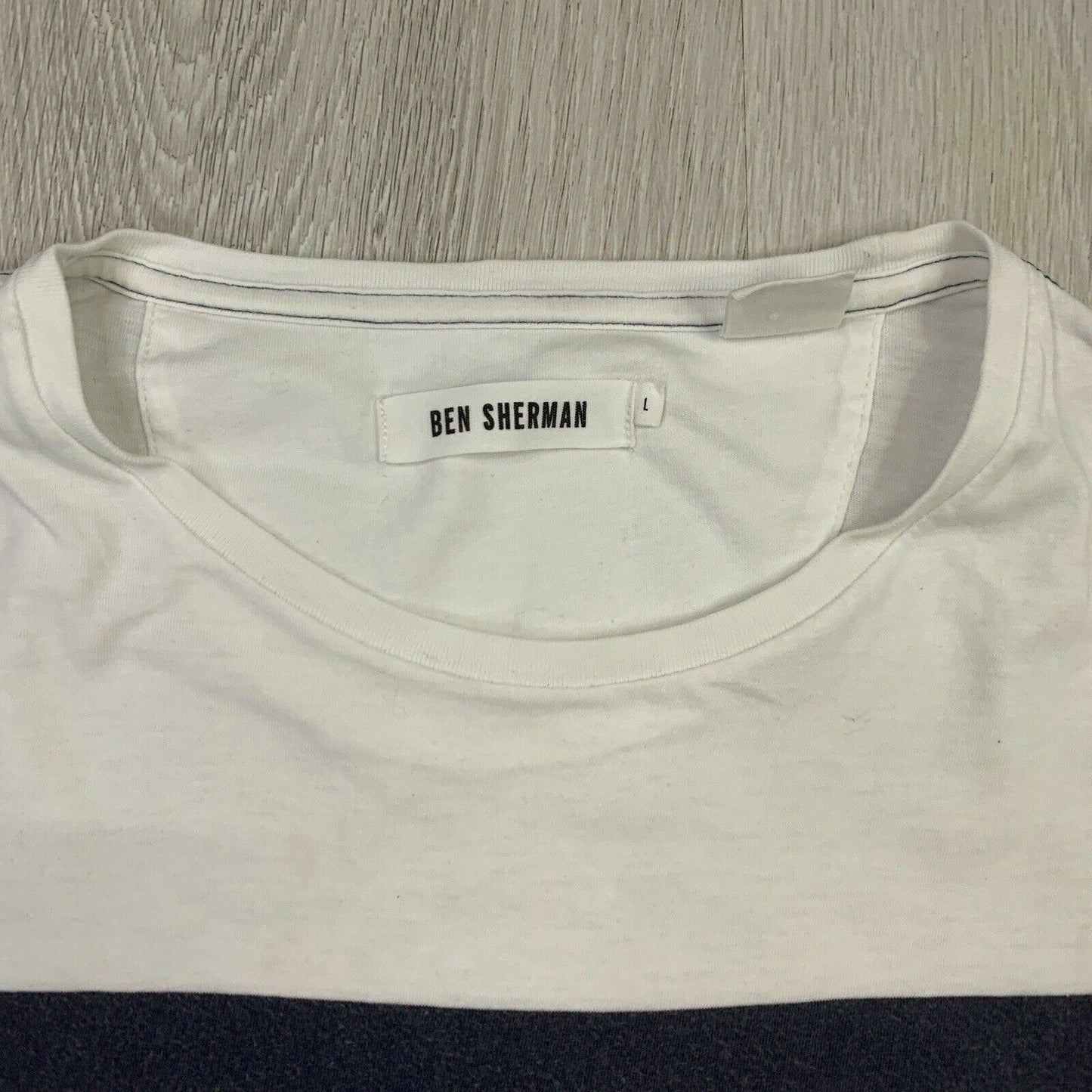 Ben Sherman Mens White Stripped T-Shirt Size Large