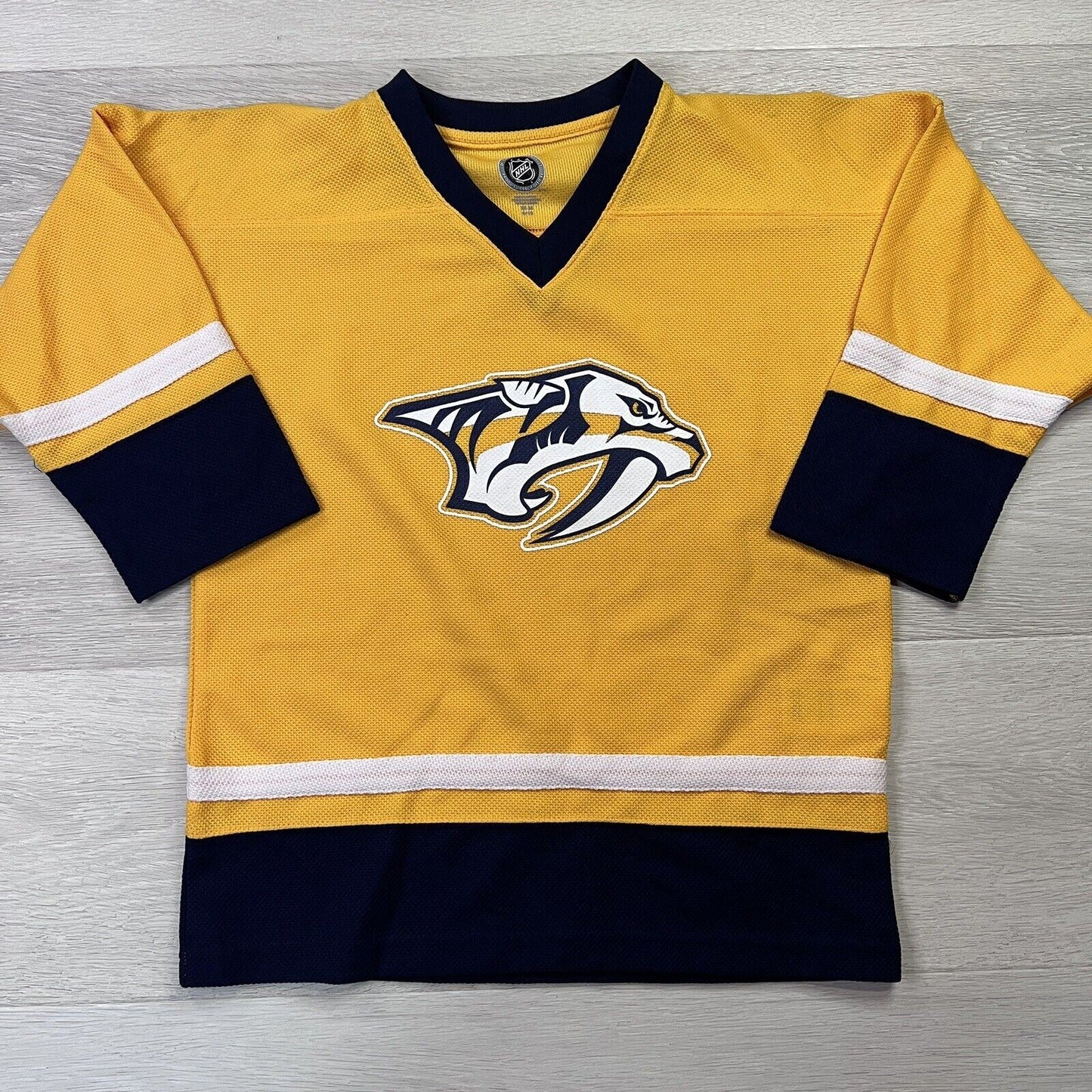 NHL Nashville Predators Ice Hockey Jersey Kids Size 8-10 Years
