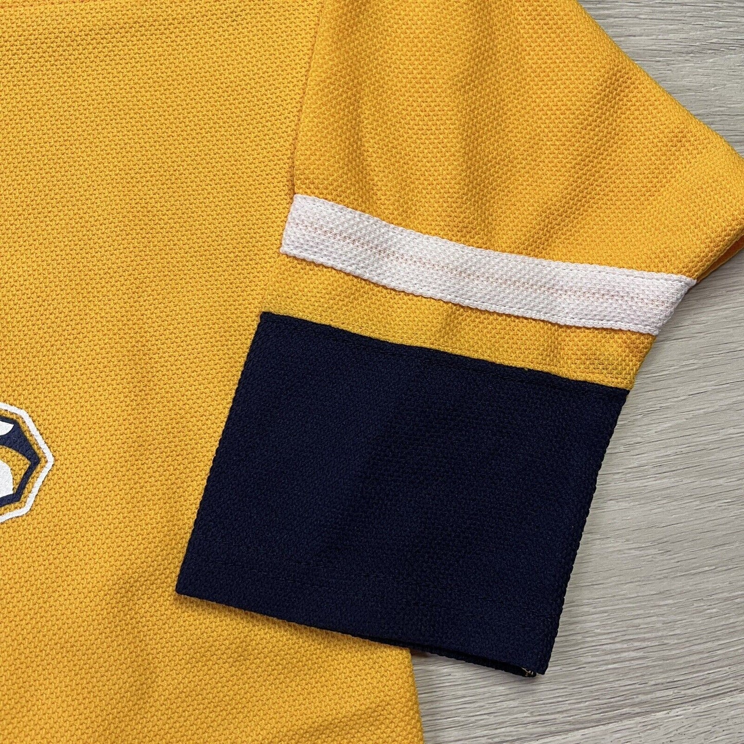 NHL Nashville Predators Ice Hockey Jersey Kids Size 8-10 Years