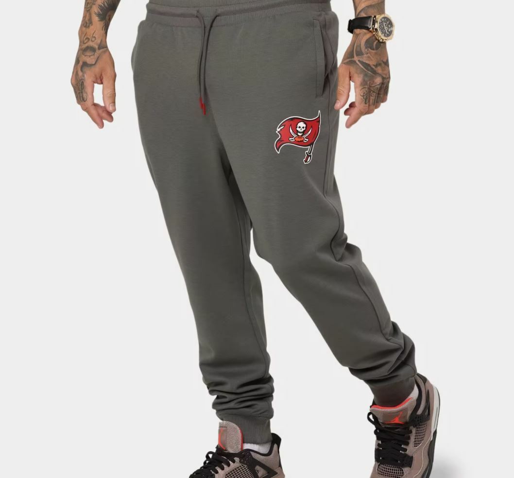 Mitchell & Ness NFL Tampa Bay Buccaneers Trackies Track Pants Size Large (New)