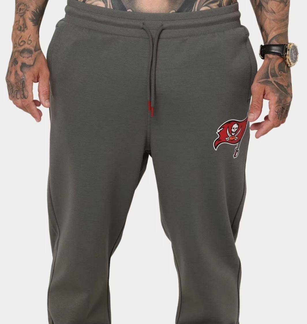 Mitchell & Ness NFL Tampa Bay Buccaneers Trackies Track Pants Size Large (New)