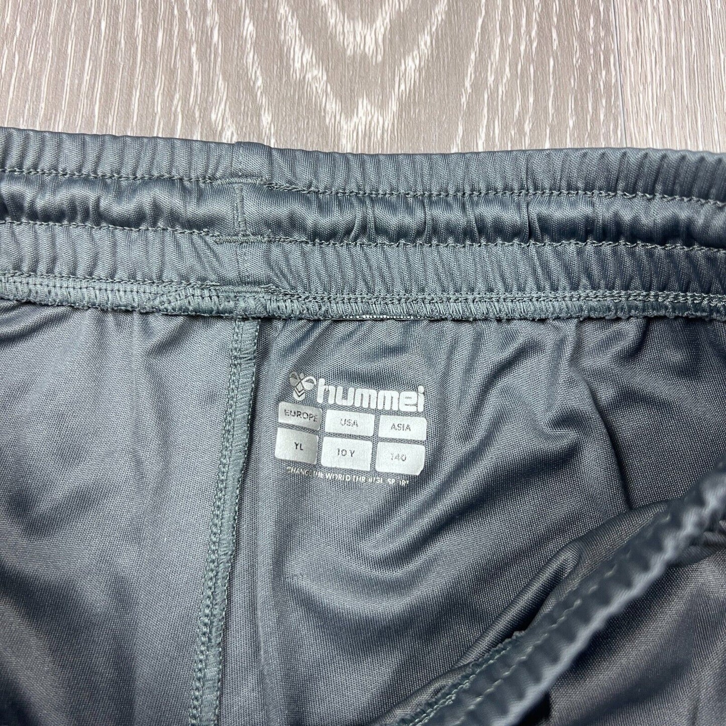 Hummel Everton FC Football Shorts Grey Kids Size 10 Years