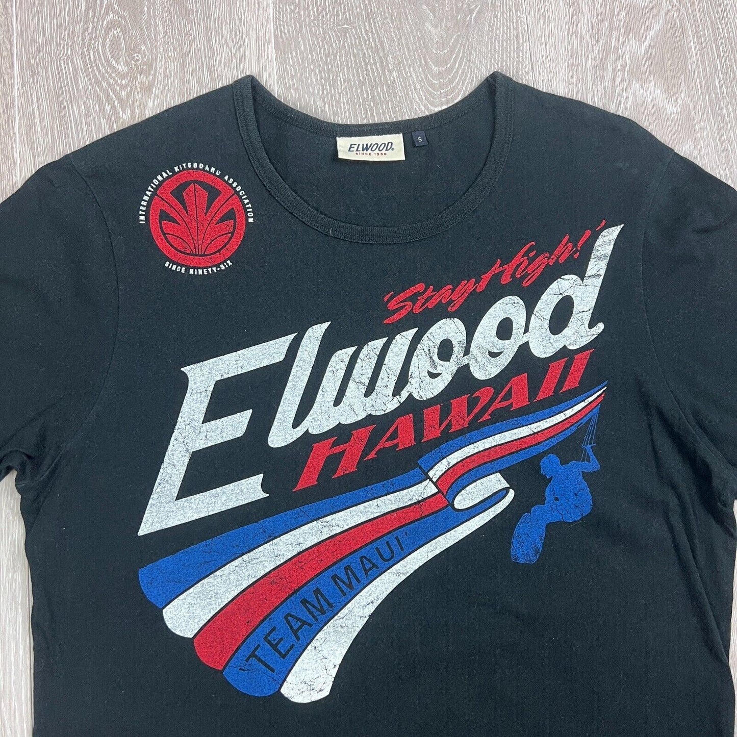 Elwood & Henleys Mens T-Shirt Bundle Size Small