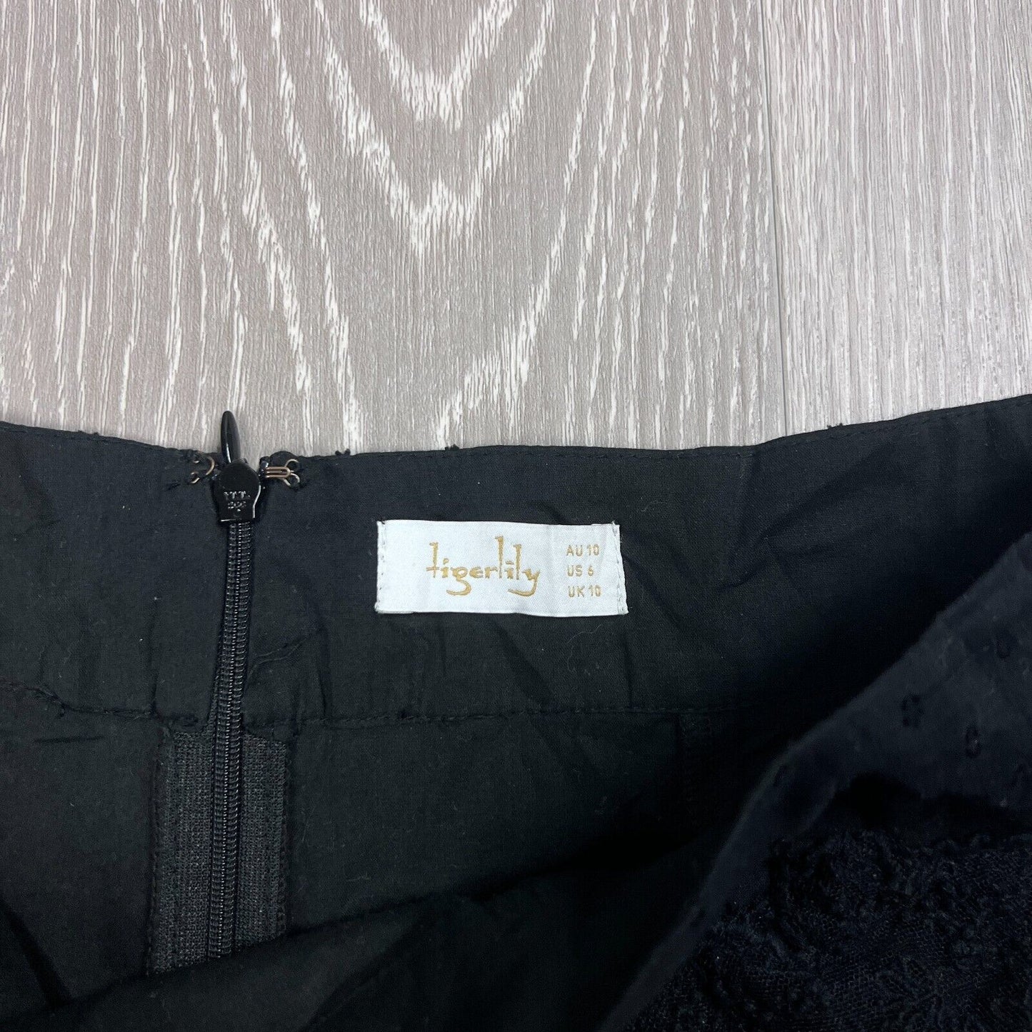 Tigerlily Womens Black Lacey Skirt Size 10