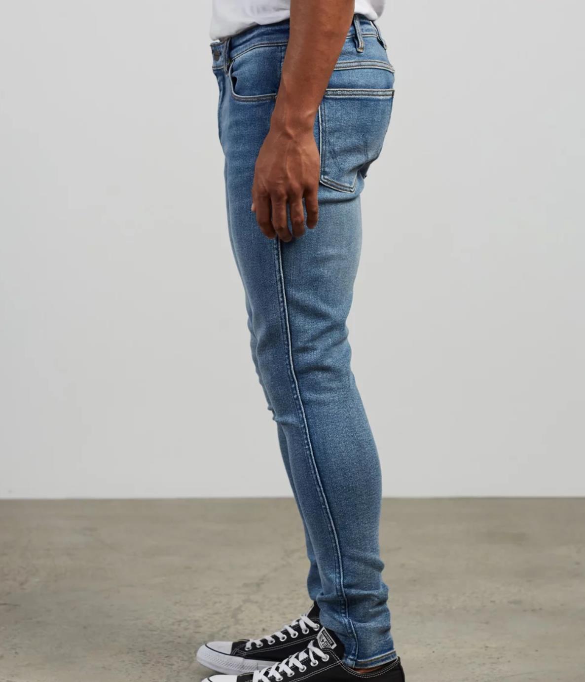 Wrangler Strangler R28 Mens Skinny Jeans Size W30/L32 (New)