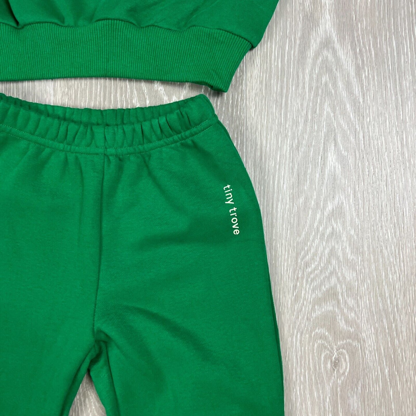 Tiny Trove Kids Green Tracksuit Top & Pants Size 2 Years