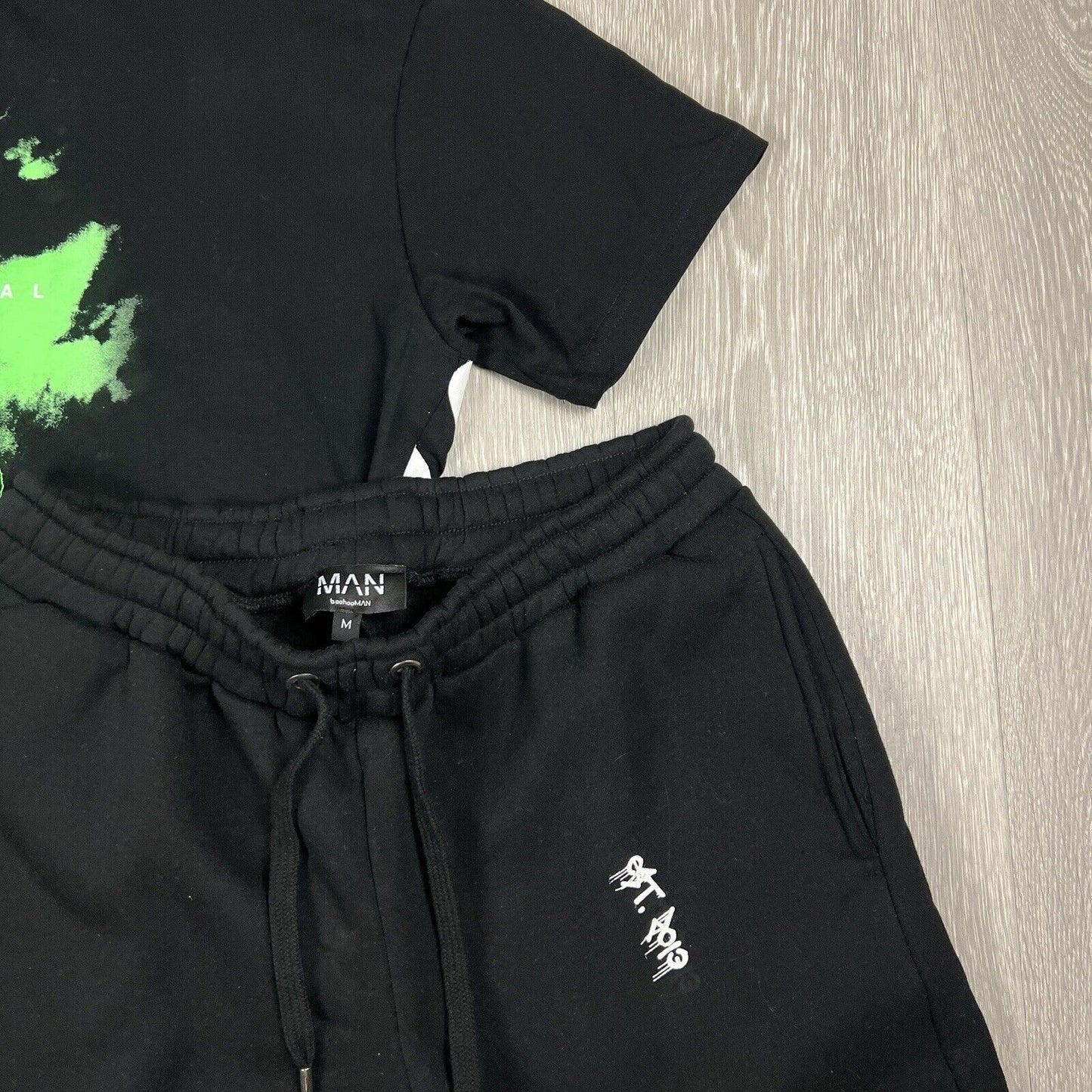 Boohoo Man Black T-Shirt & Sweatshort Set Size M