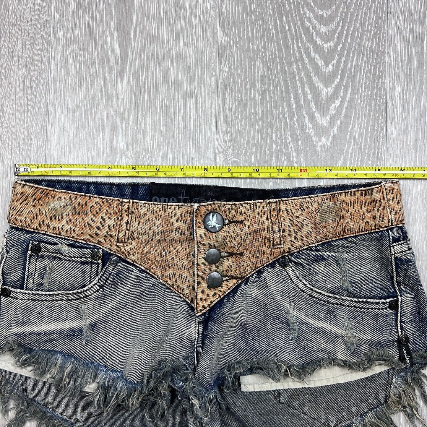 One Teaspoon Womens  Black Distressed Denim Shorts Size 28 Approx