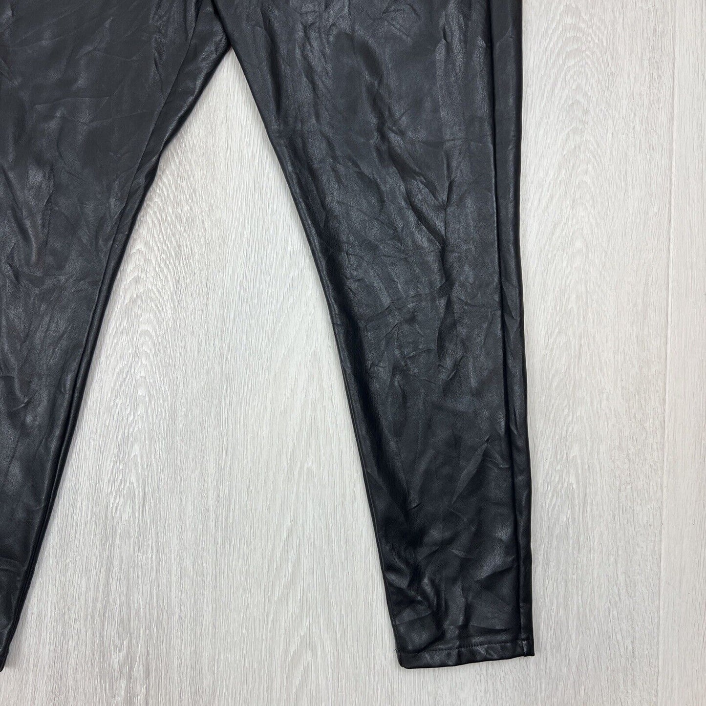 Decjuba D-Luxe Womens Black Faux Leather Jogger Pants Size Small