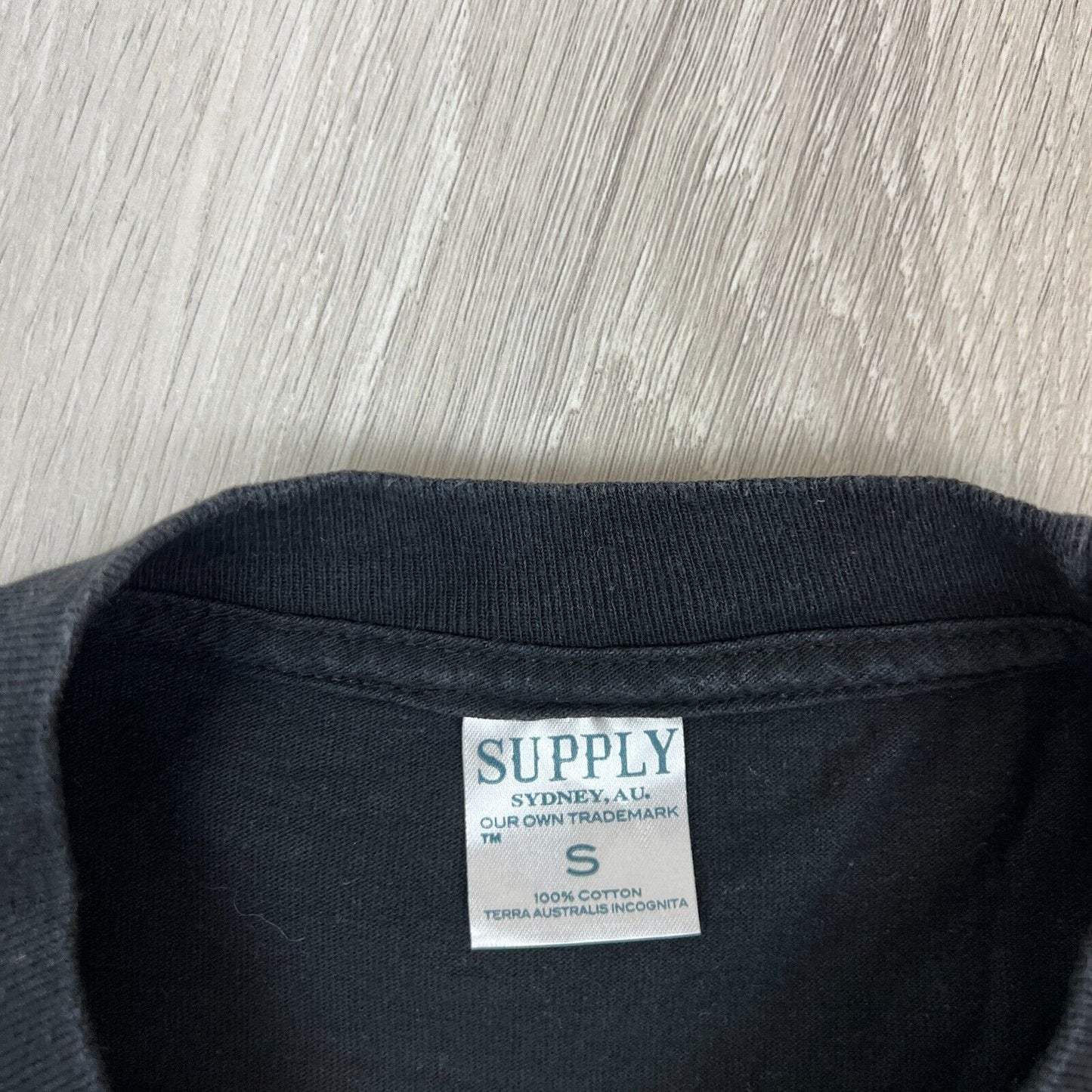 Supply Mens Black T-Shirt Size Small